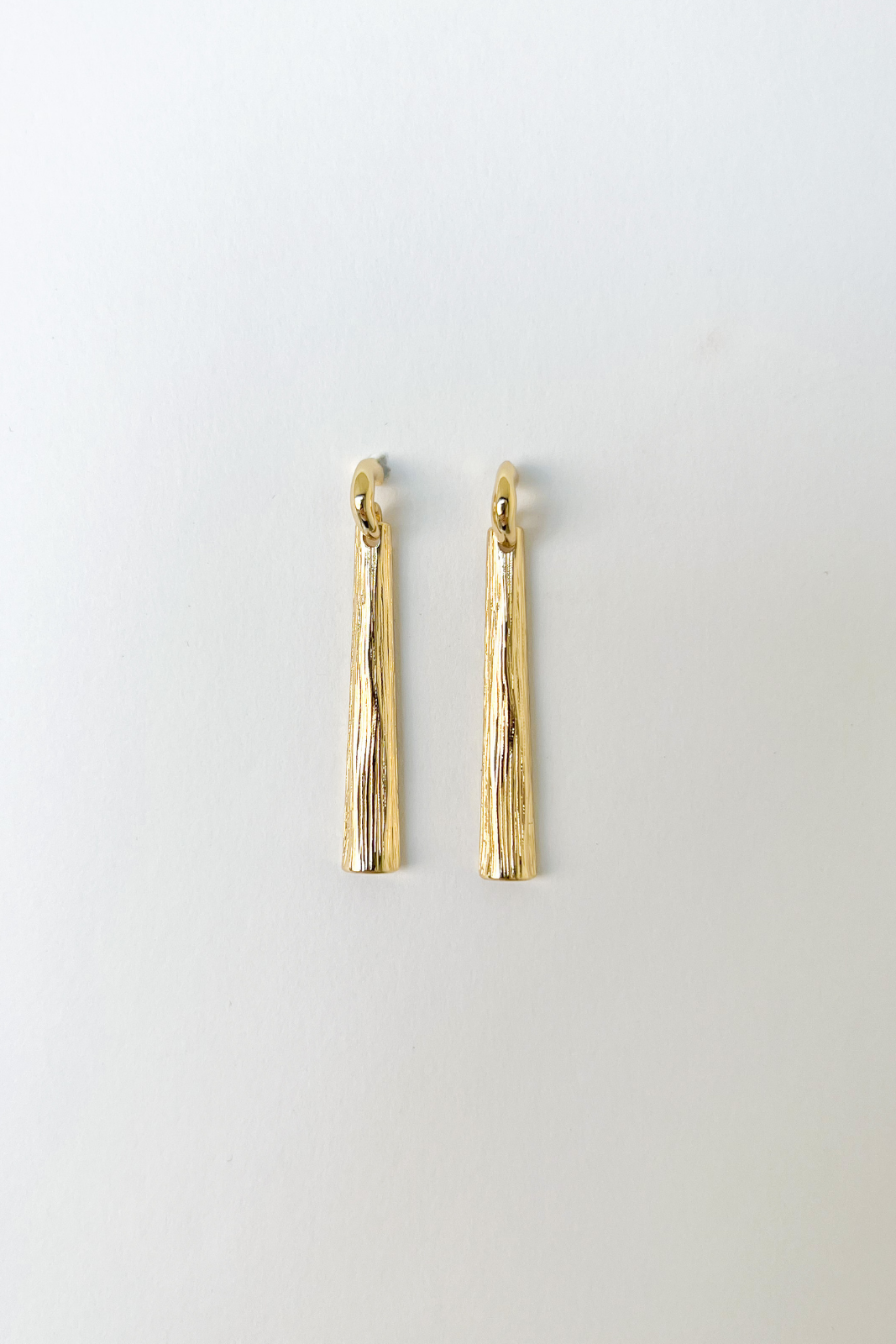 Emelia Rectangle Bar Earrings - fab'rik