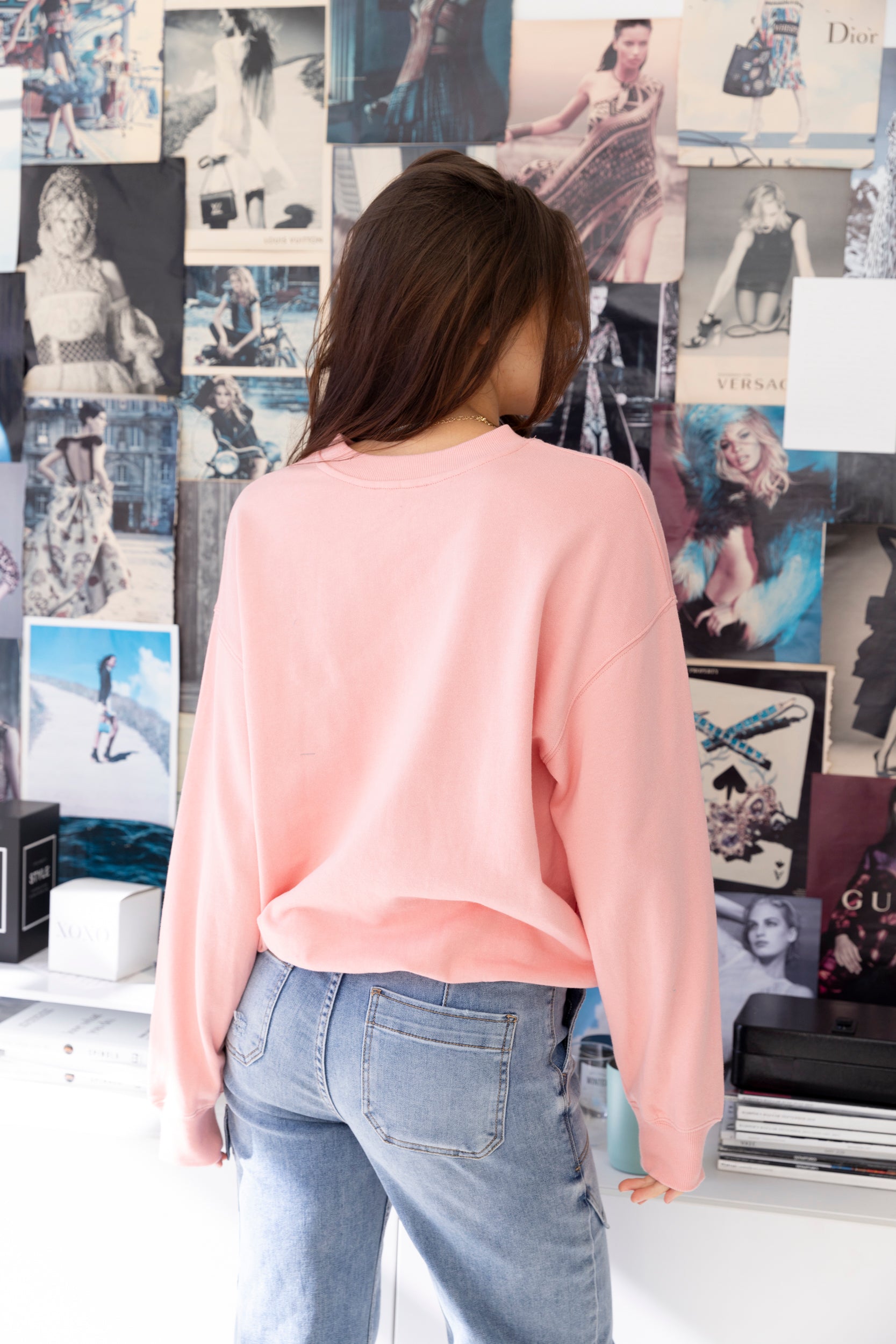 Love Sweetheart Graphic Sweatshirt - fab'rik