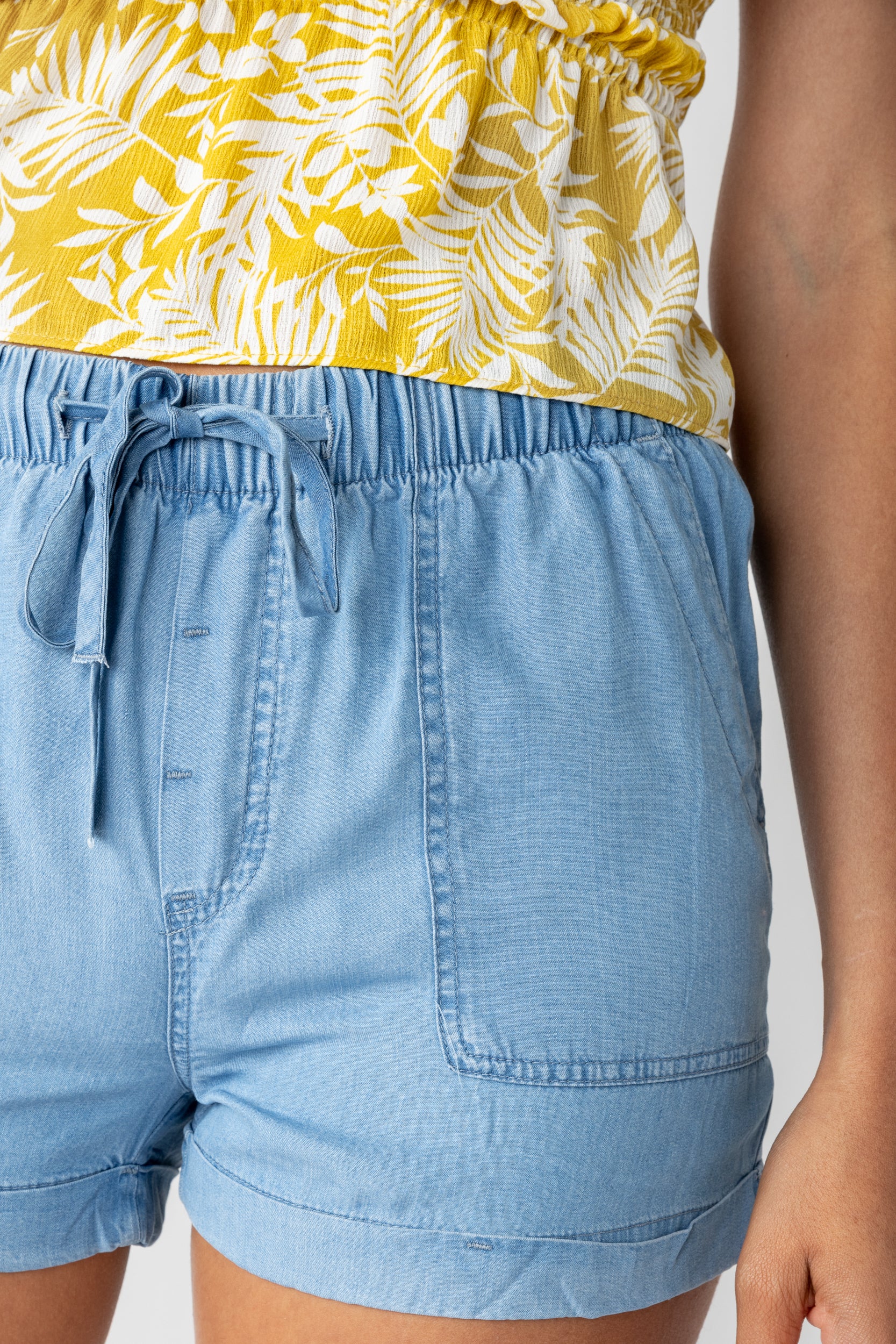 Emmie Chambray Pull On Shorts - fab'rik