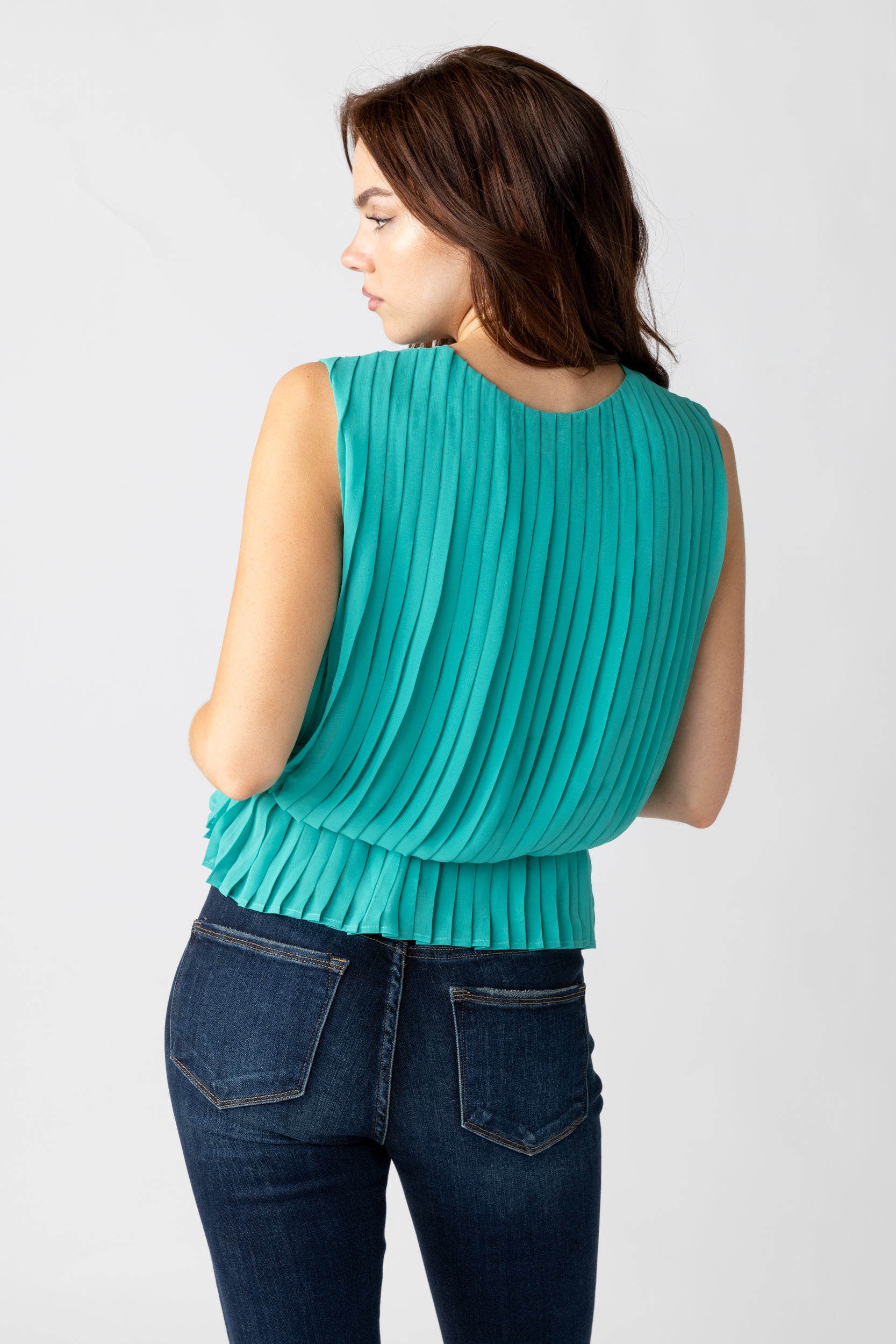 Darcey Pleated Sleeveless Blouse - fab'rik