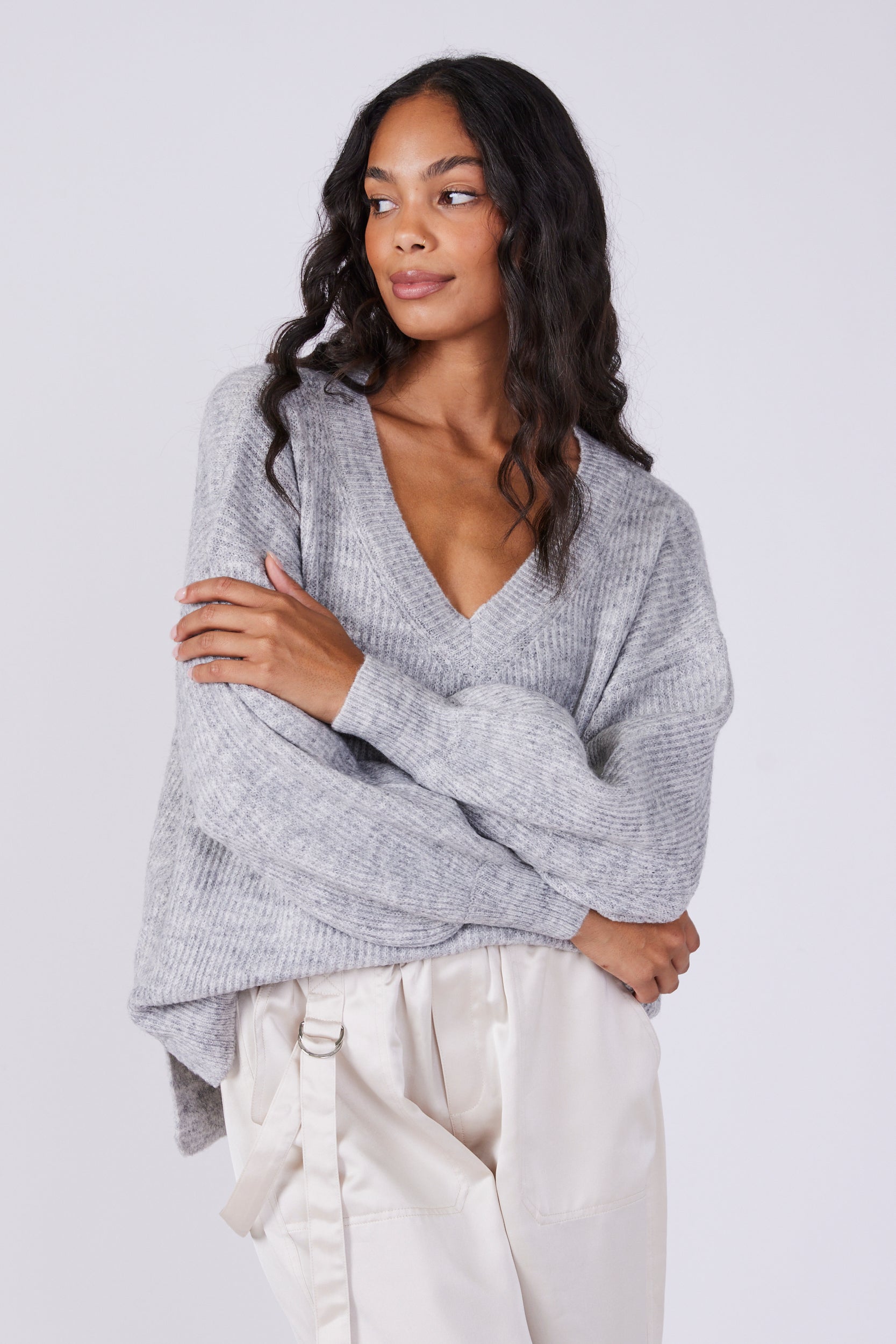 Lyra V Neck Sweater - fab'rik