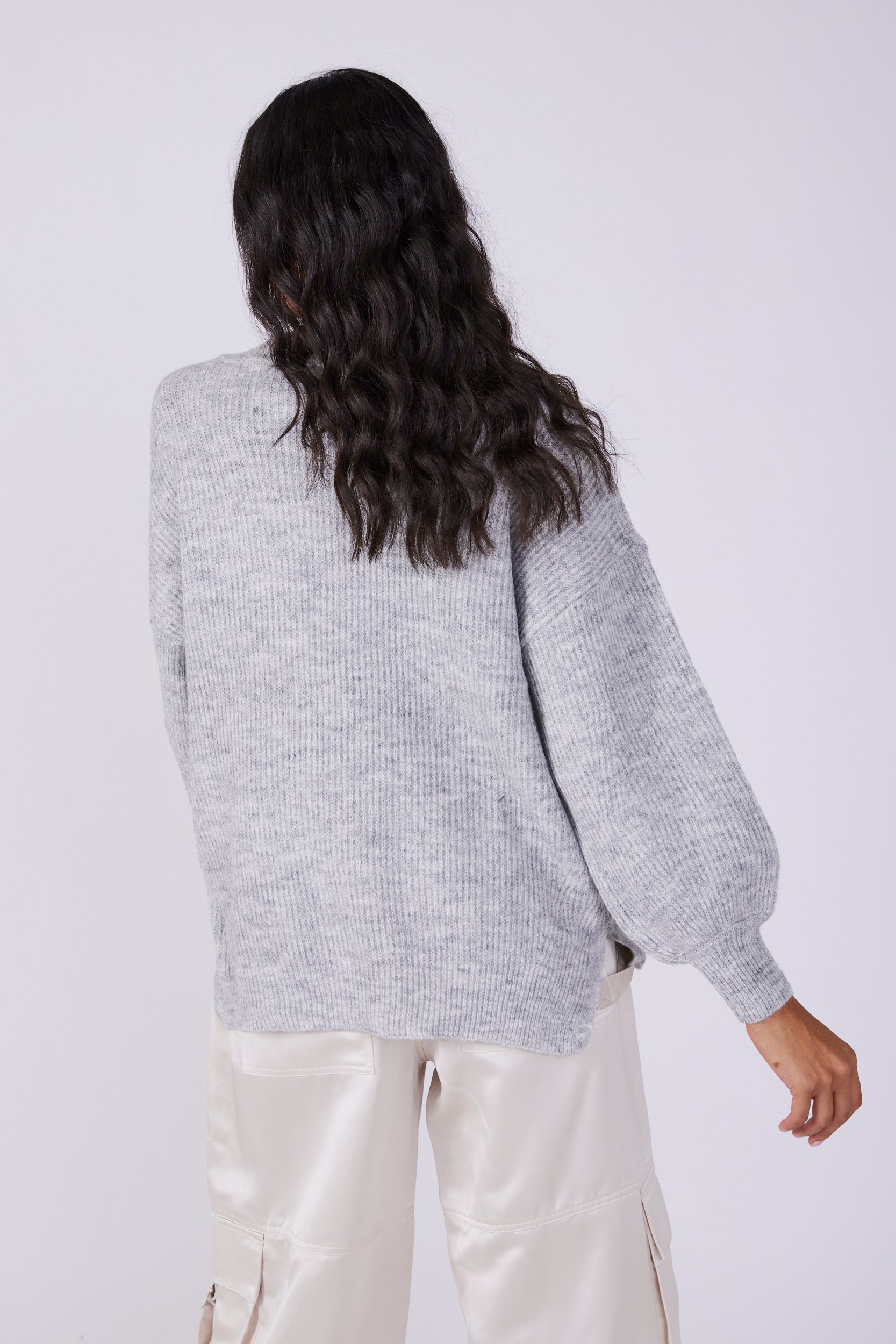 Lyra V Neck Sweater - fab'rik