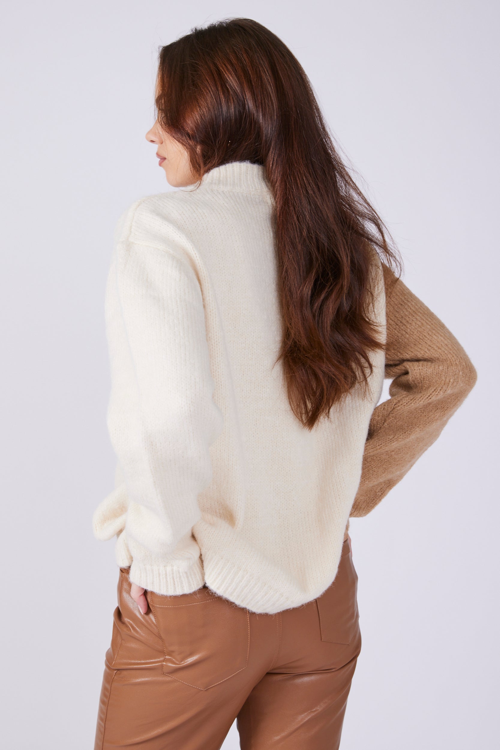 Olivia Colorblock Pocket Detail Sweater - fab'rik