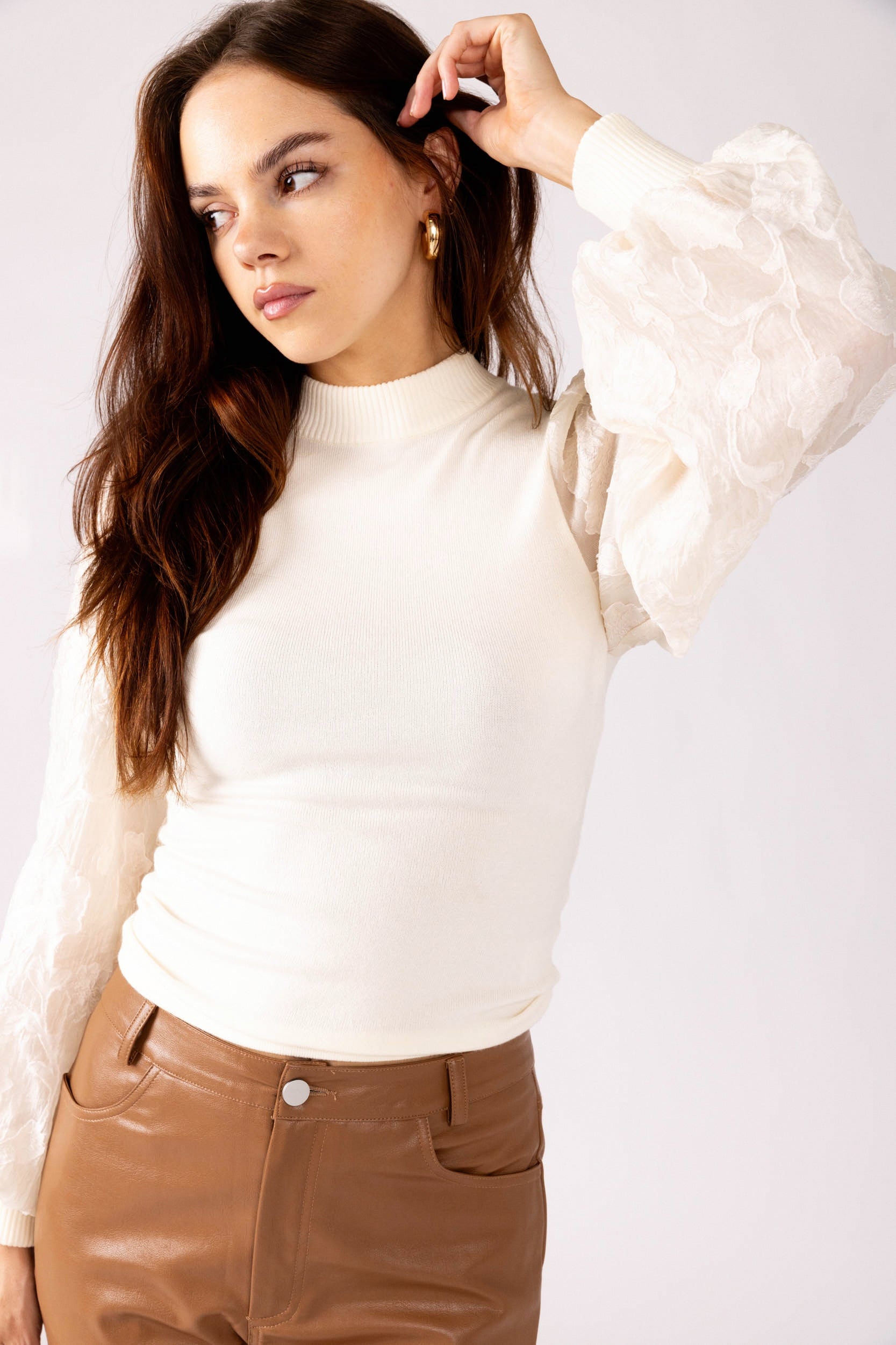 Bonnie Lace Sleeve Sweater - fab'rik