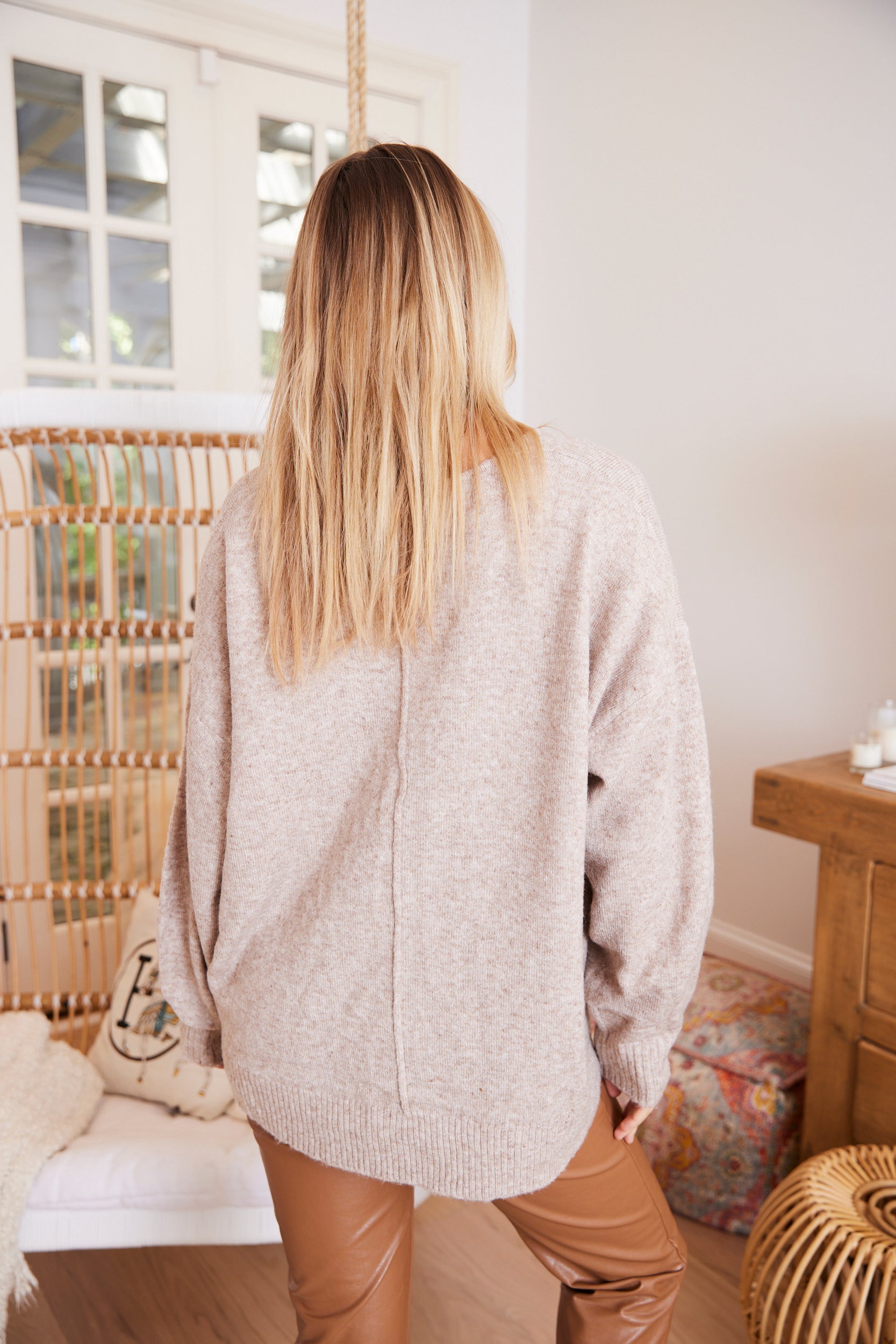 June Seamed V Neck Sweater - fab'rik