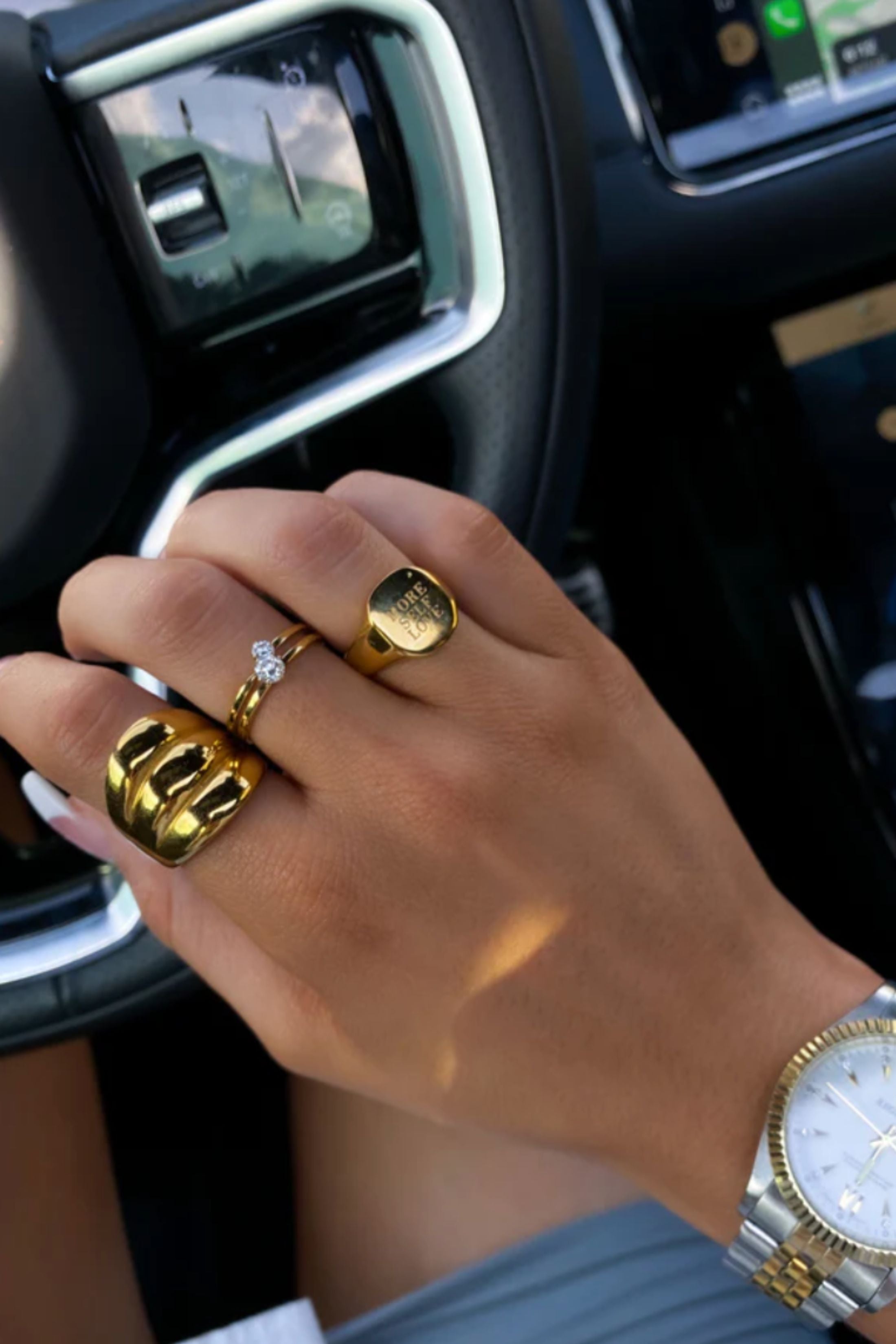 Large Gold Shell Ring