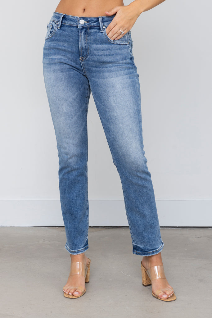Everly Mid Rise Straight Leg Jeans - fab'rik