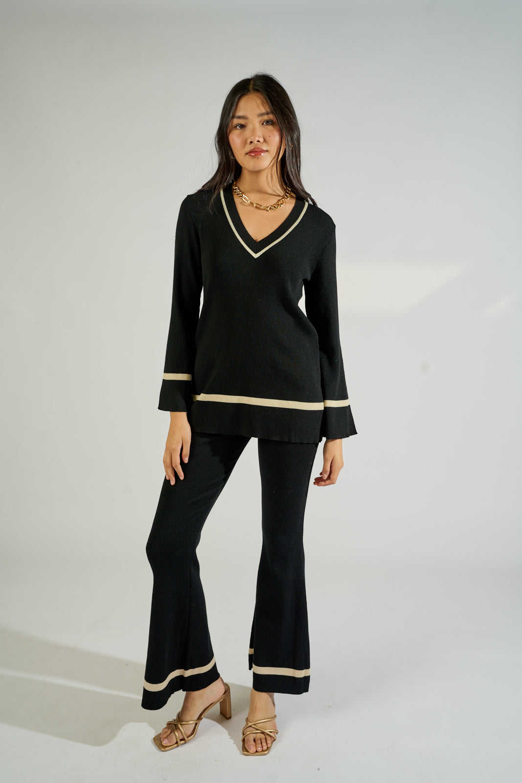 Blaire V Neck Sweater - fab'rik