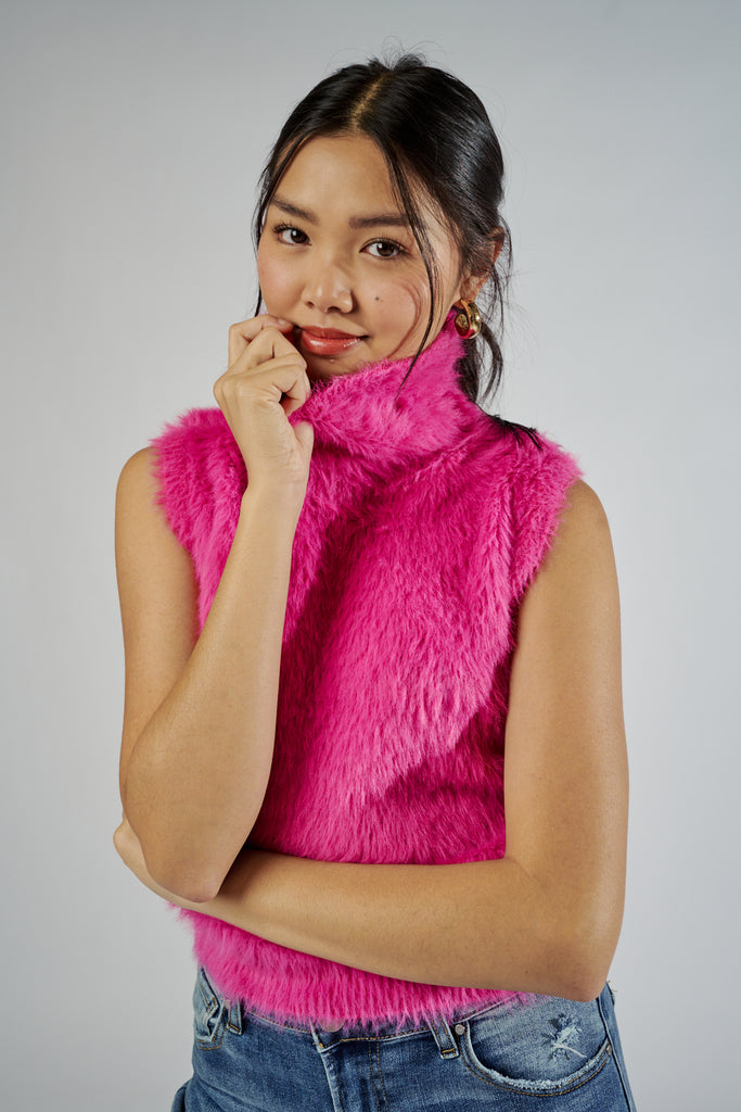 Pippa Fuzzy Sleeveless Sweater - fab'rik