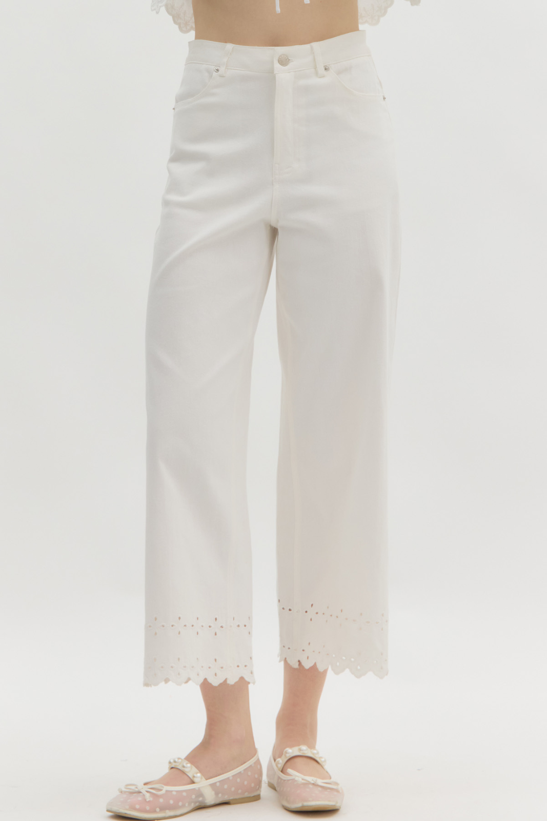 Mel Eyelet Hem Jeans