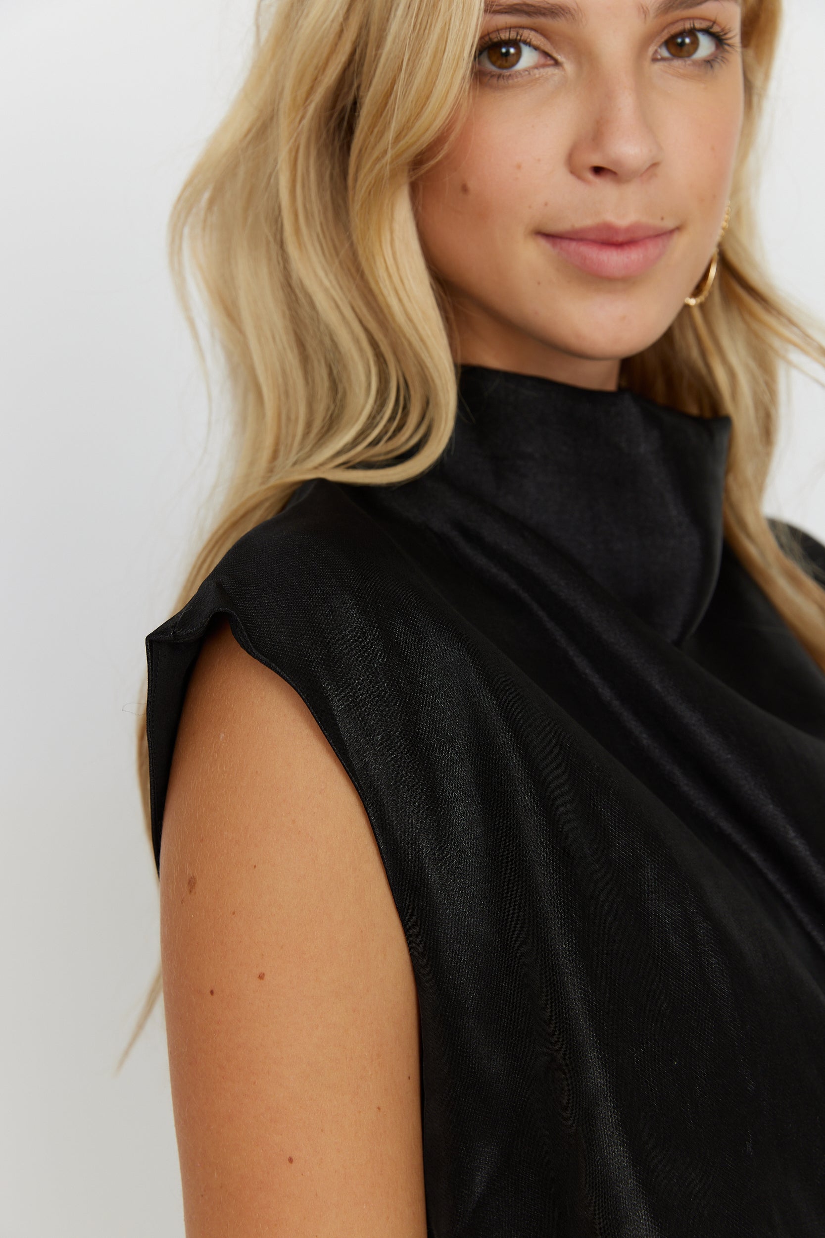 Lulu Bubble Hem Top