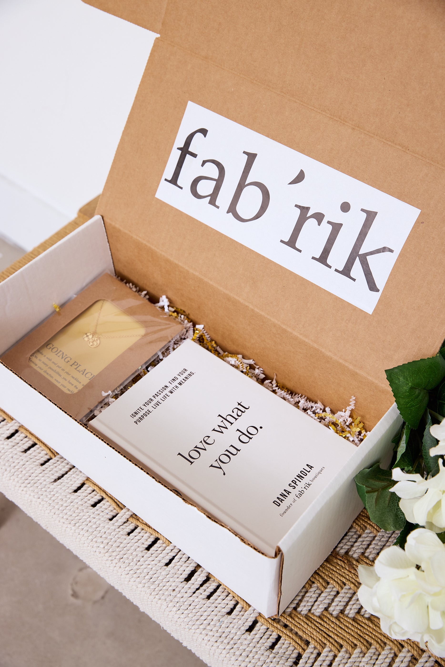 GRAD GIFT BOX - fab'rik