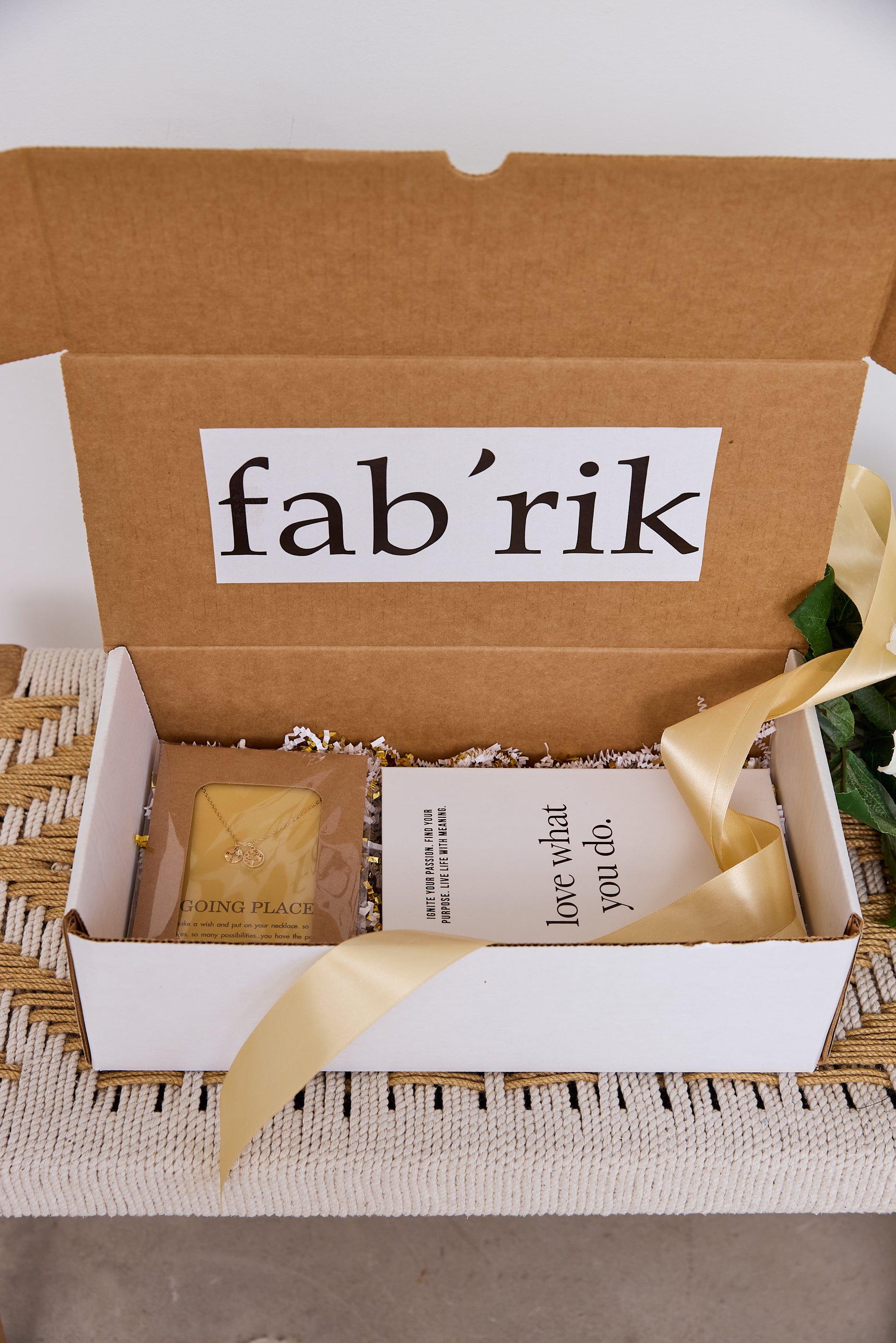 GRAD GIFT BOX - fab'rik