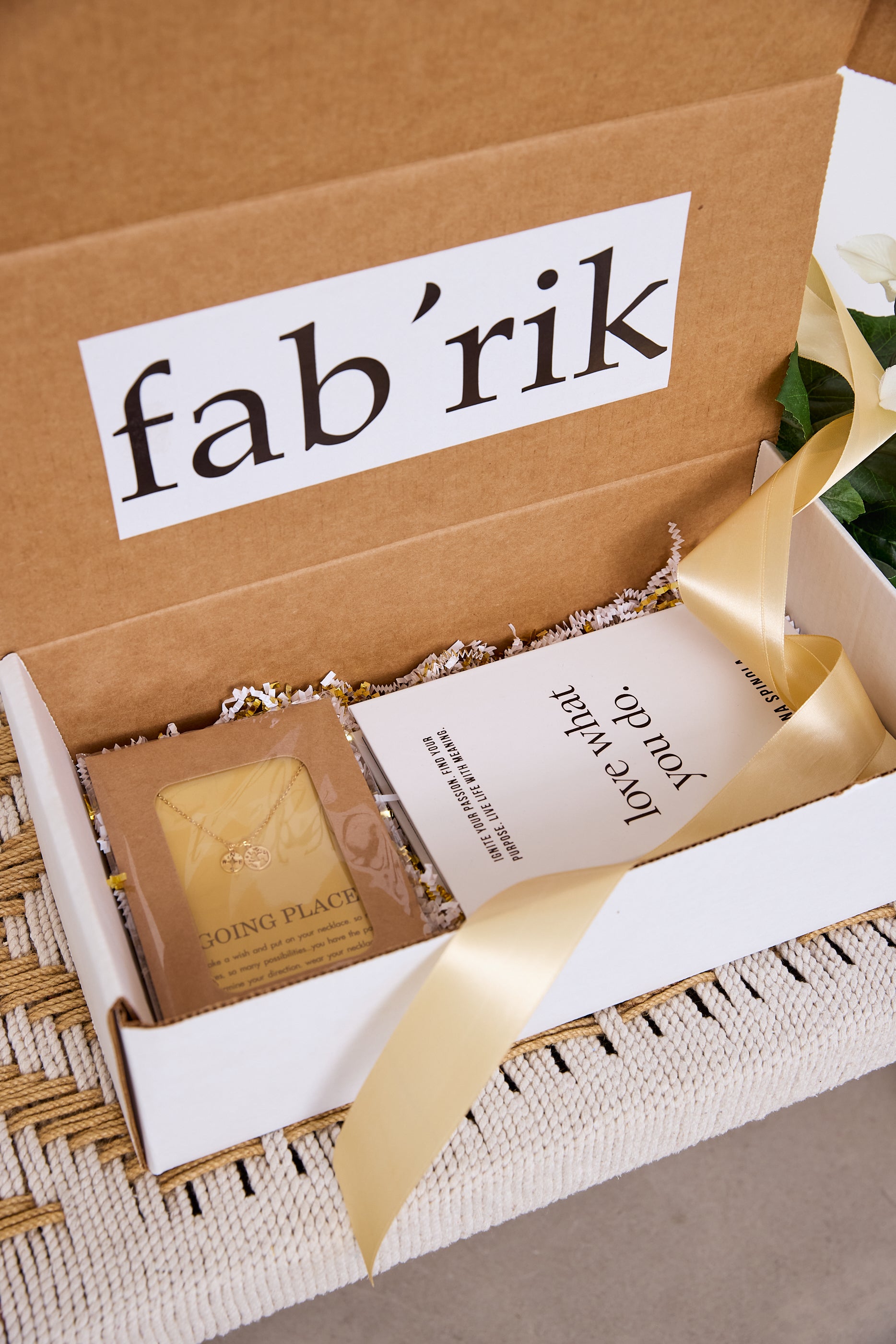 GRAD GIFT BOX - fab'rik