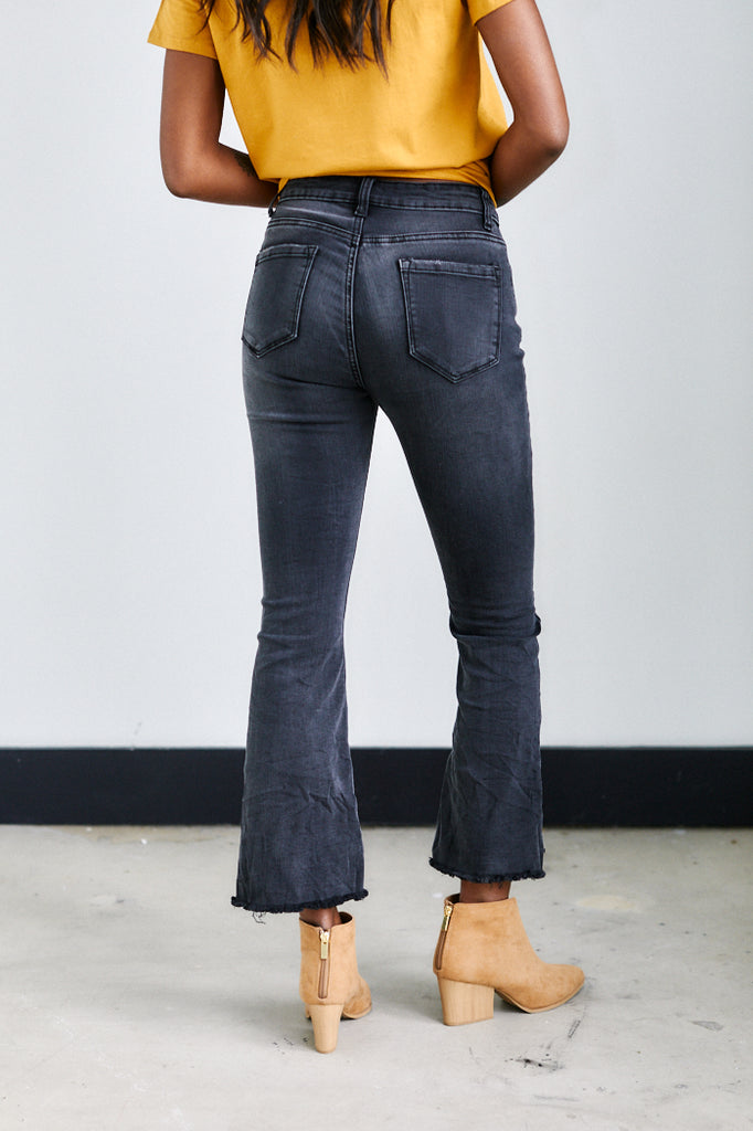 Mila Crop Flare Jeans - fab'rik