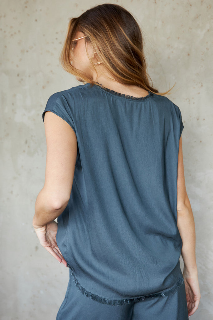 Arden Raw Hem Blouse - fab'rik