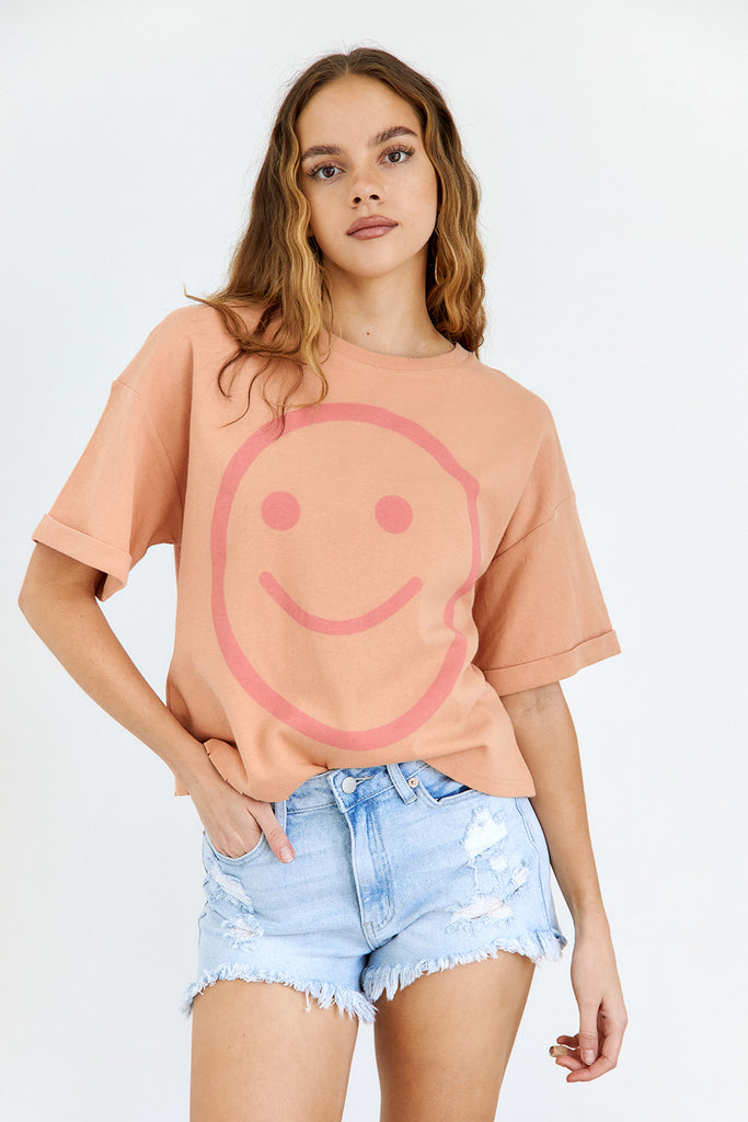 Smiley Face Graphic Tee - fab'rik