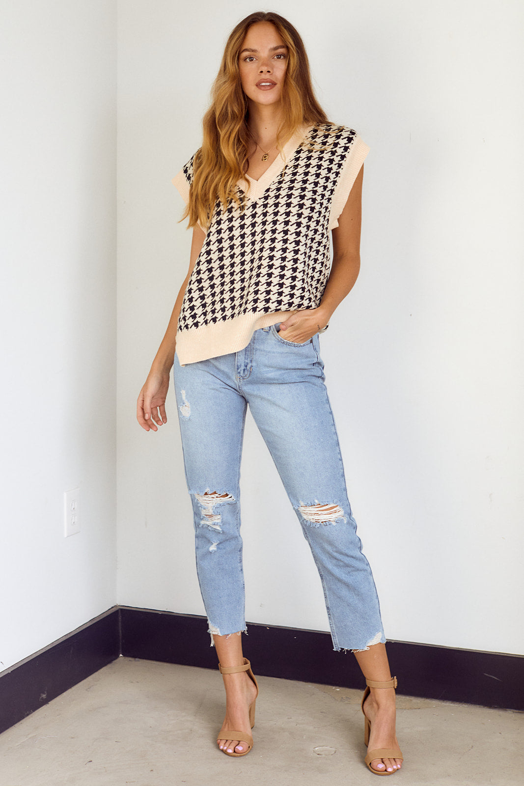 Laine Herringbone Short Sleeve Sweater - fab'rik