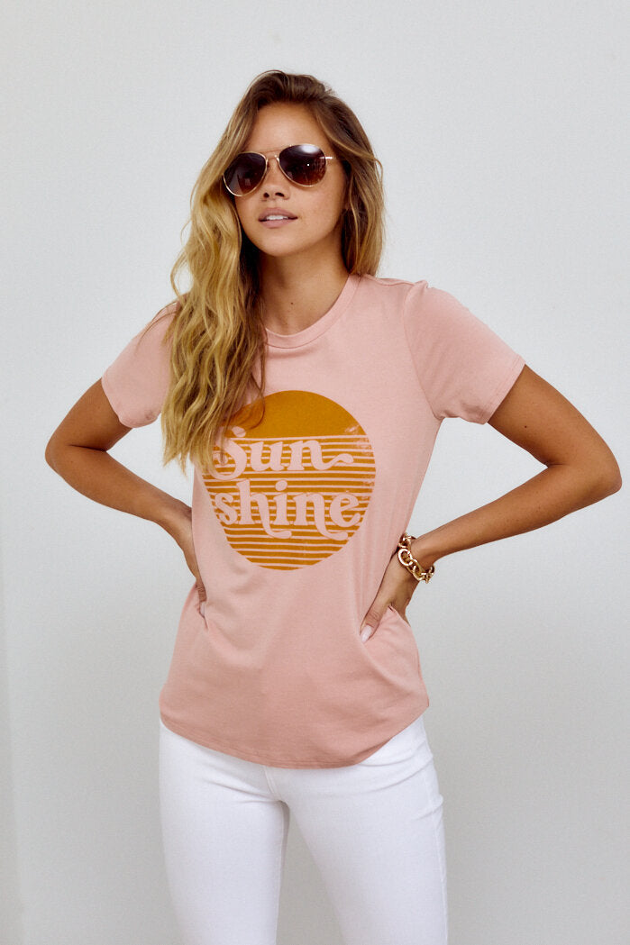 "Sun Shine" Graphic Tee - fab'rik