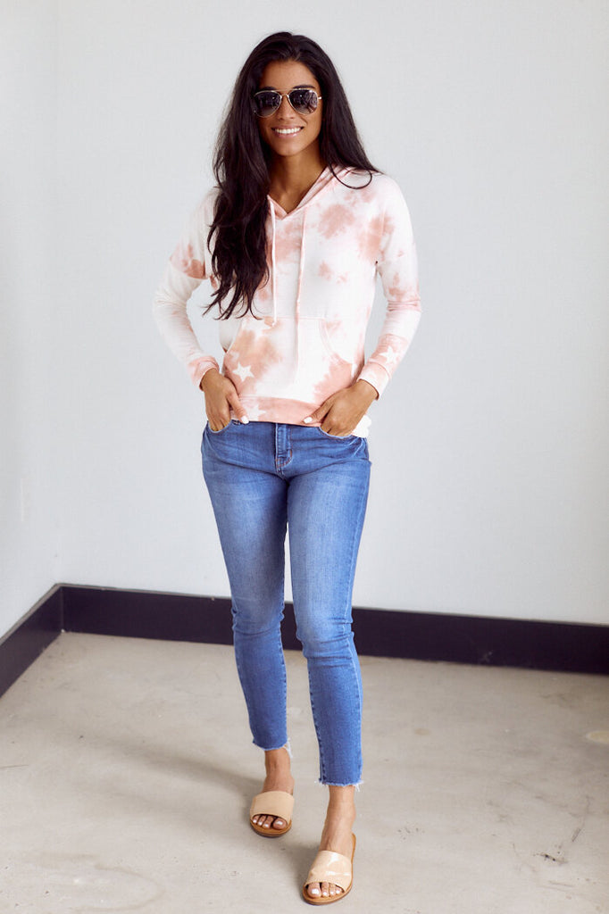 Cassidy Tie Dye Star Hoodie - fab'rik