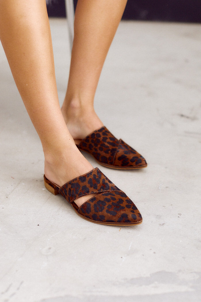 SALE - Mulan Leopard Mule - fab'rik