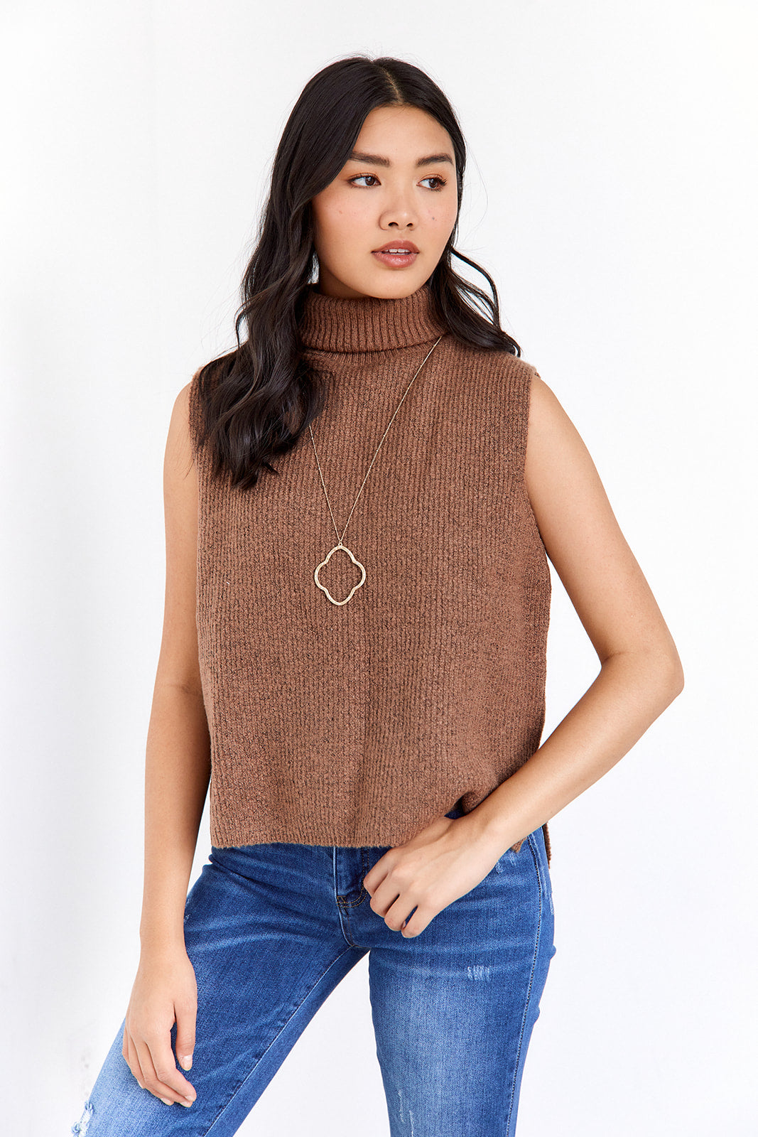 Avianna Sleeveless Sweater - fab'rik