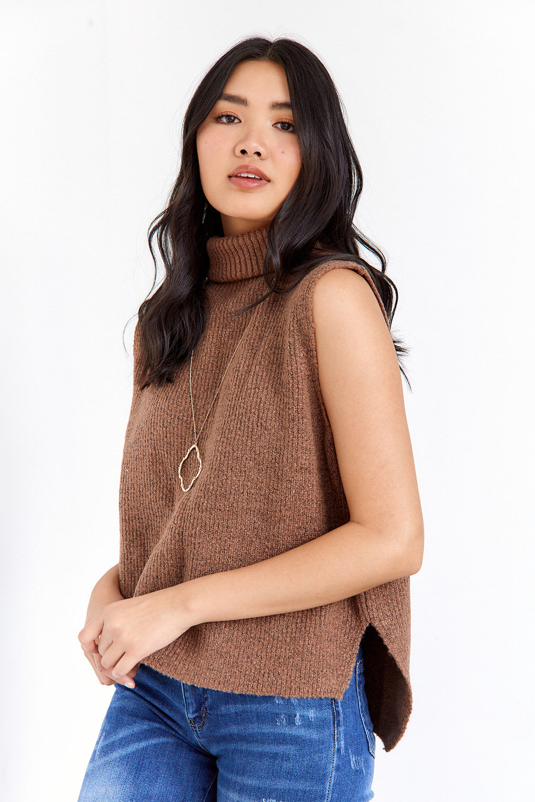 Avianna Sleeveless Sweater - fab'rik