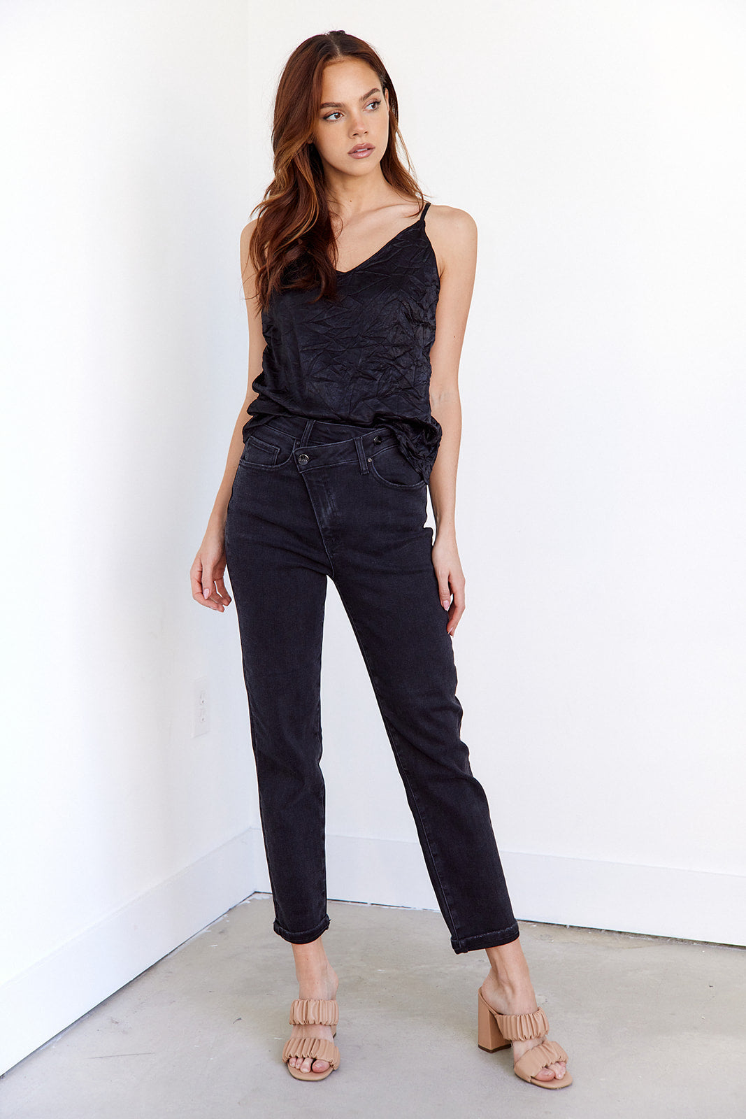 Alex Asymmetrical Button Straight Jeans - fab'rik