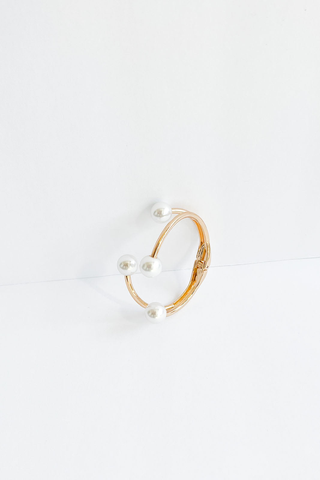 Maeve Hinged Pearl Cuff Bracelet - fab'rik