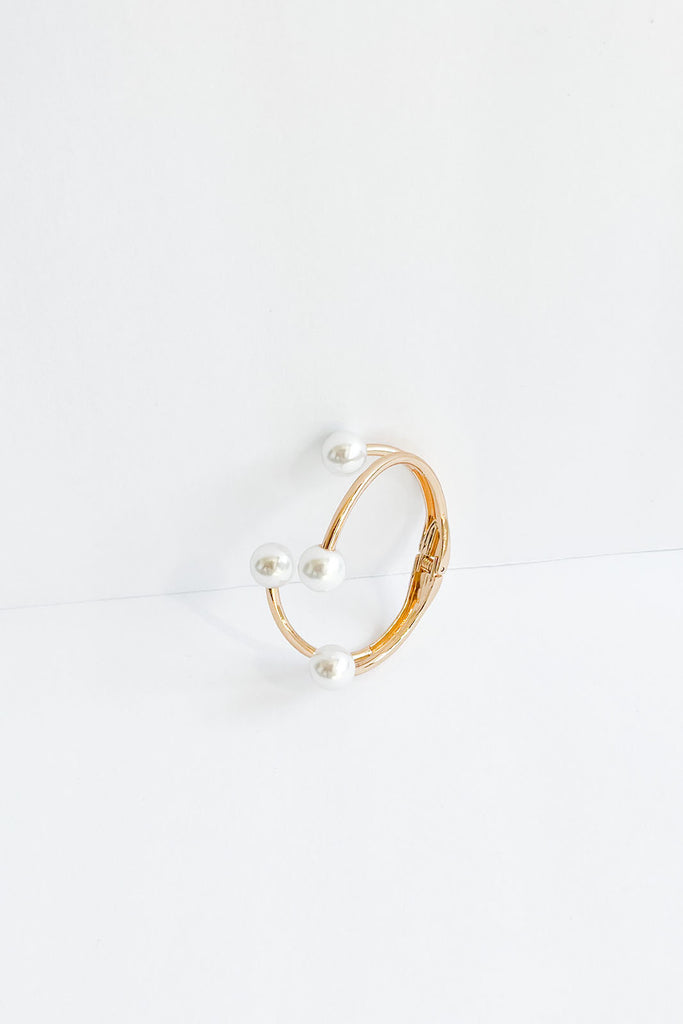 Maeve Hinged Pearl Cuff Bracelet - fab'rik