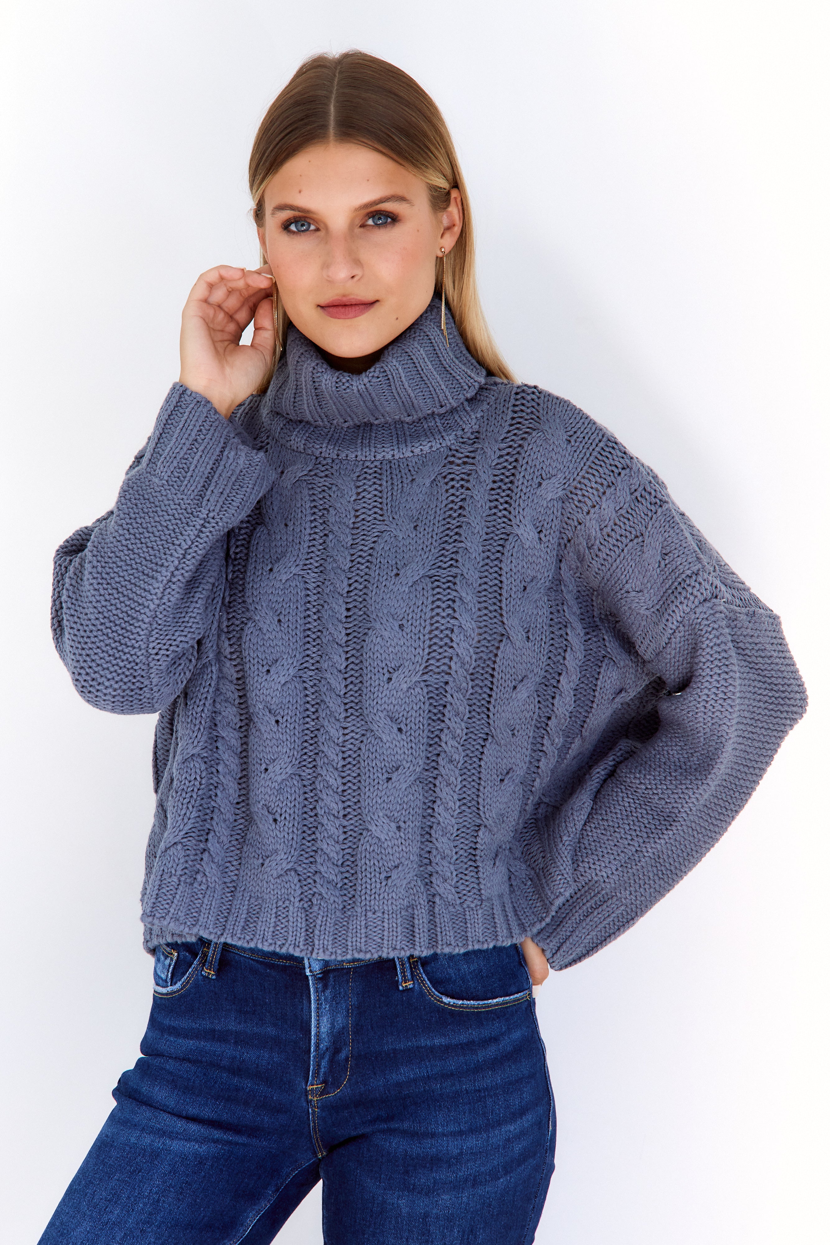 Sonora Cableknit Turtle Neck Sweater - fab'rik