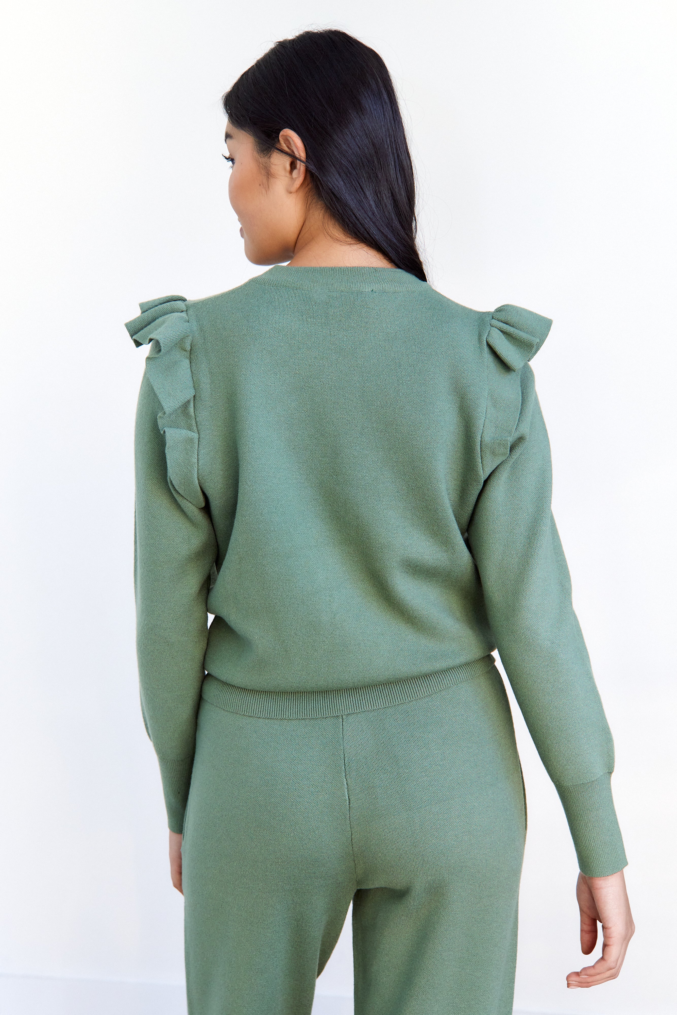 Jazlyn Ruffle Sweater Pullover - fab'rik