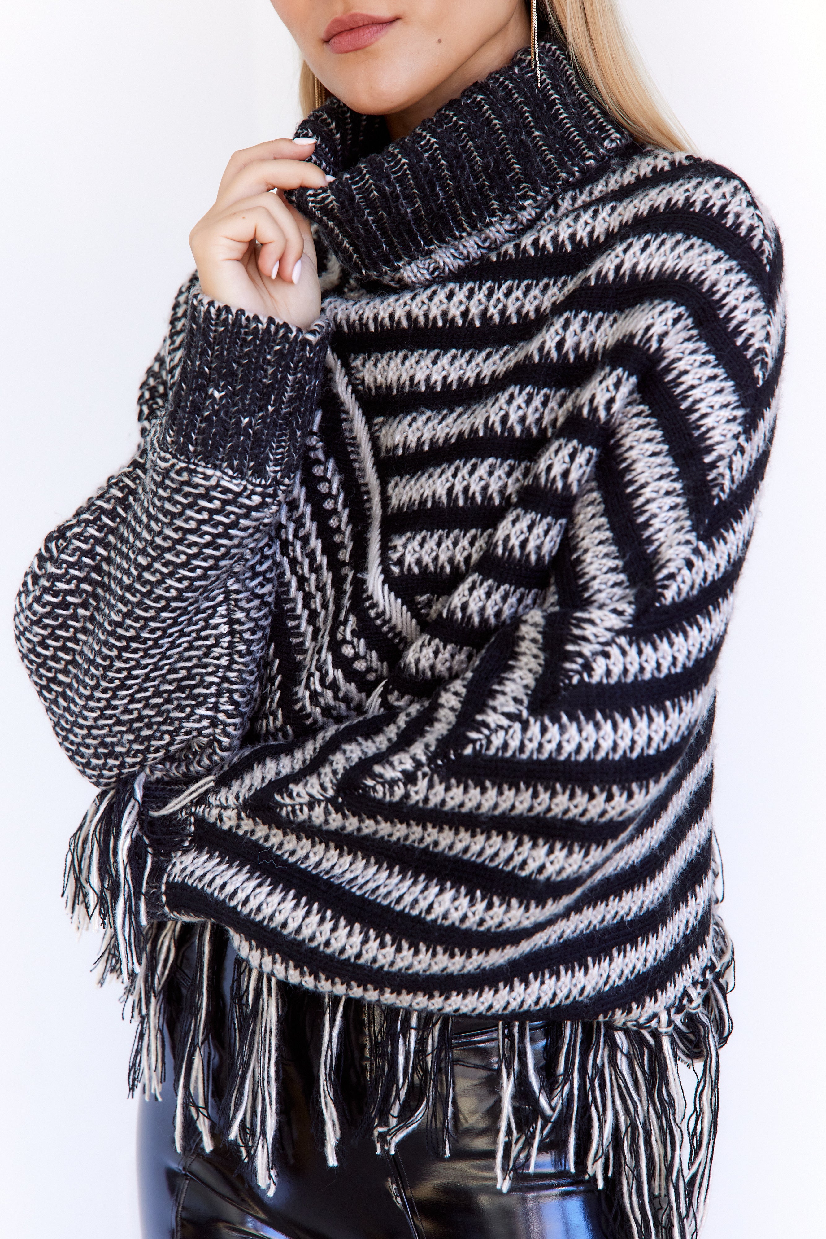 Brooklyn Turtleneck Sweater Poncho - fab'rik