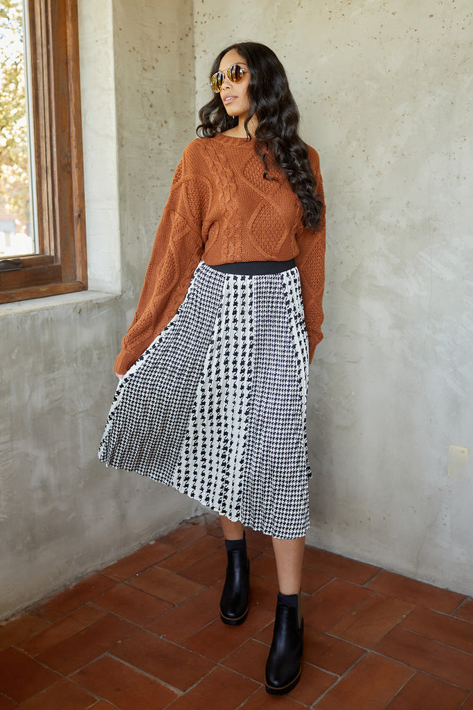 SALE - Rena Houndstooth Printed Pleated Midi Skirt - fab'rik