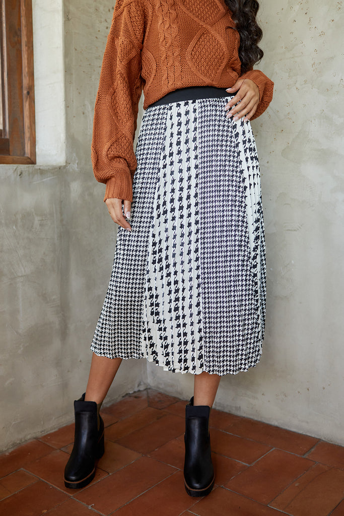 SALE - Rena Houndstooth Printed Pleated Midi Skirt - fab'rik
