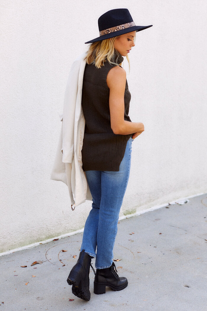 SALE - Lulie Sleeveless Turtleneck Sweater - fab'rik