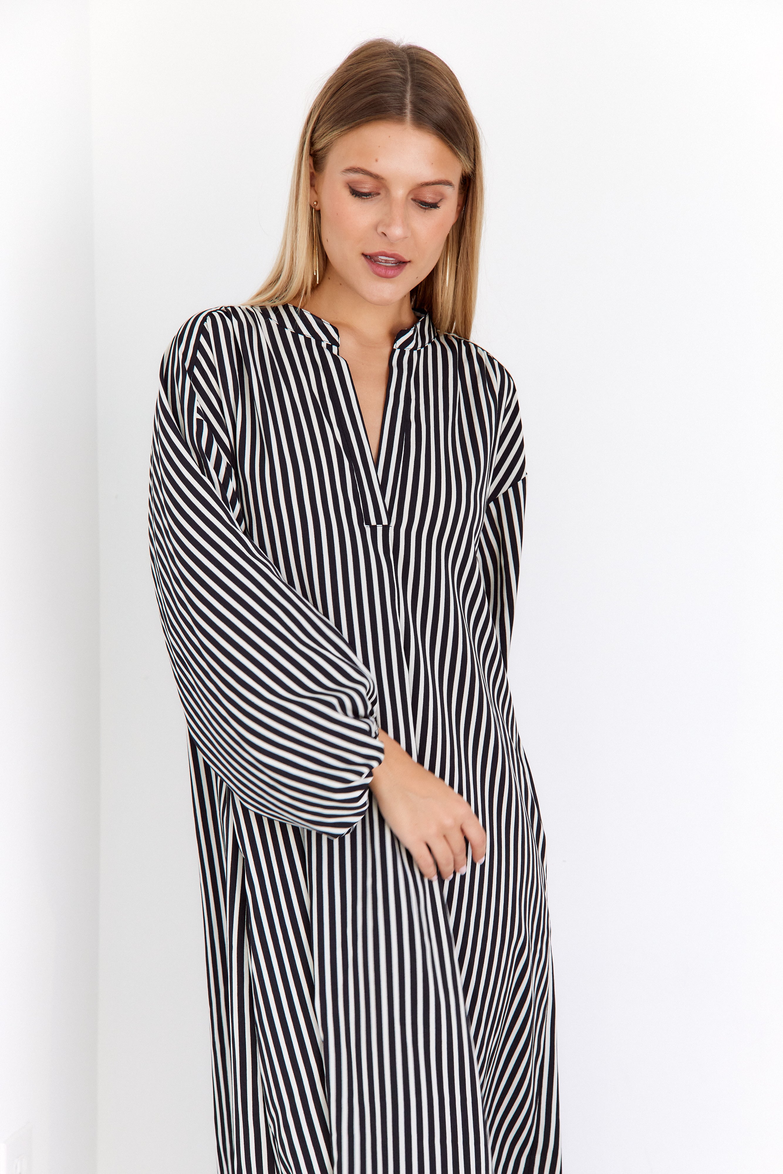 Lessie Striped Midi Dress - fab'rik