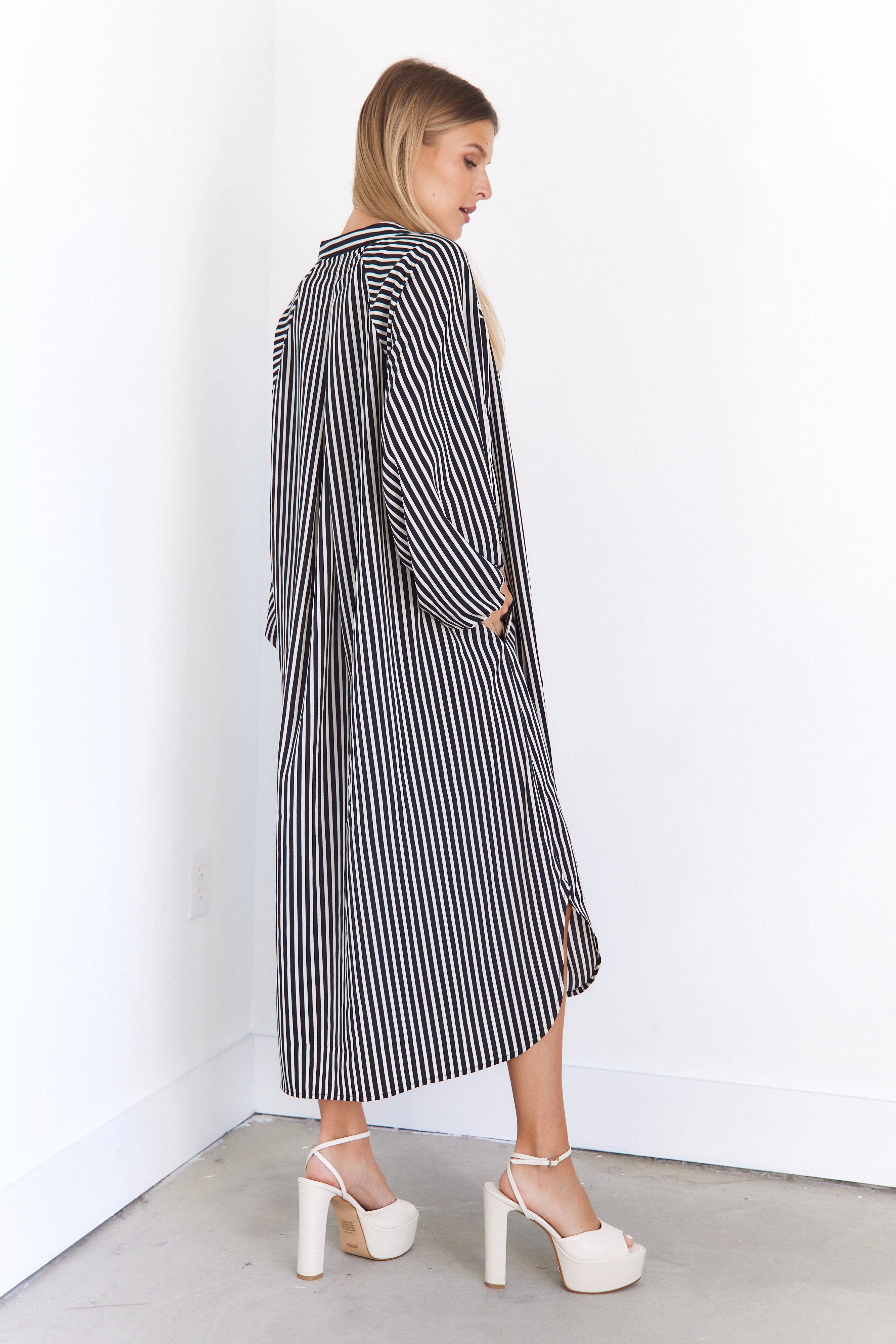Lessie Striped Midi Dress - fab'rik
