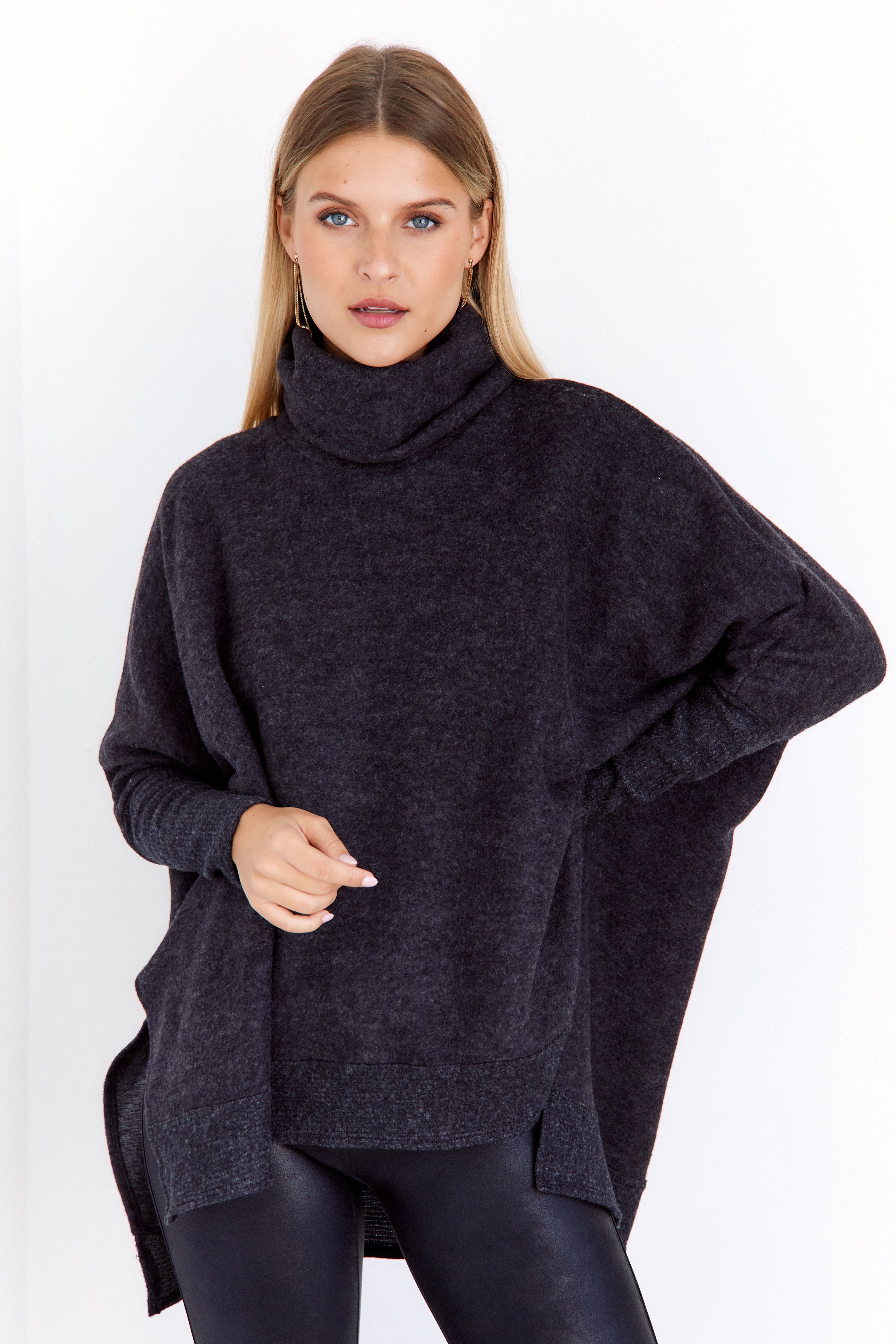 Correa Ribbed Hem Turtleneck Sweater - fab'rik