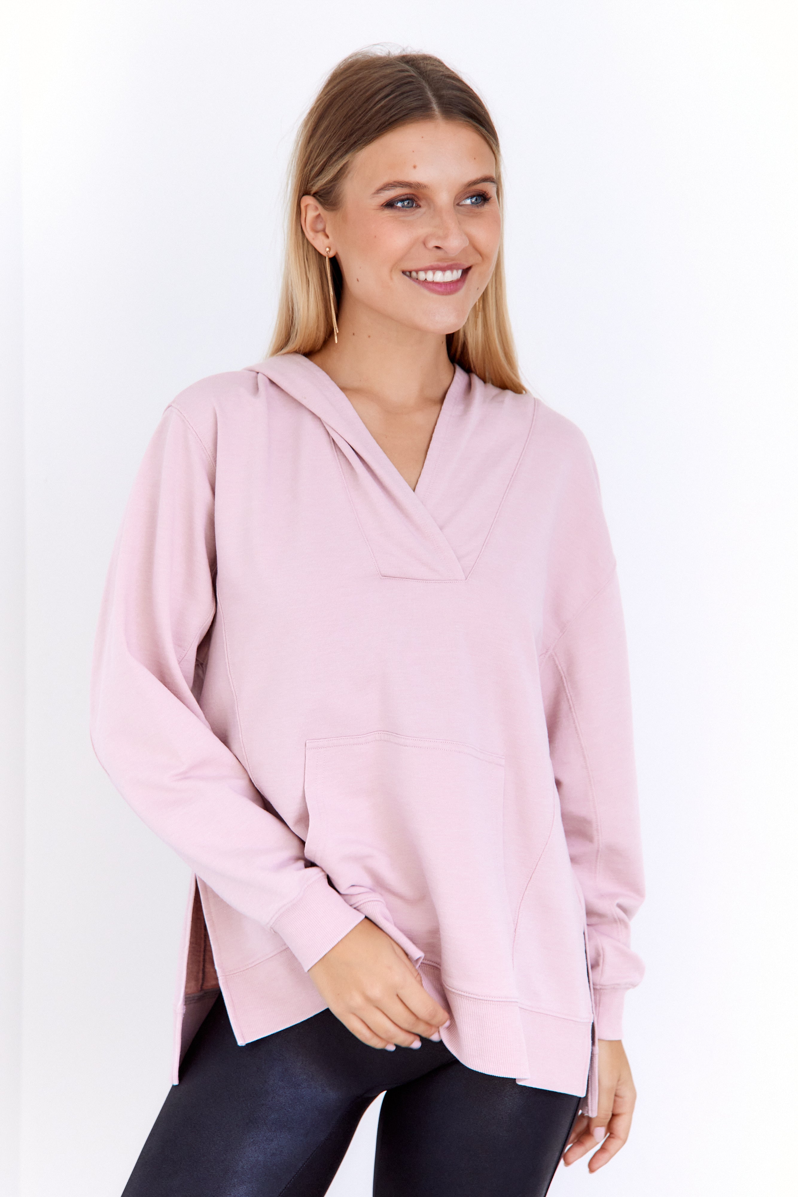Z Supply V Neck Hoodie Weekender - fab'rik