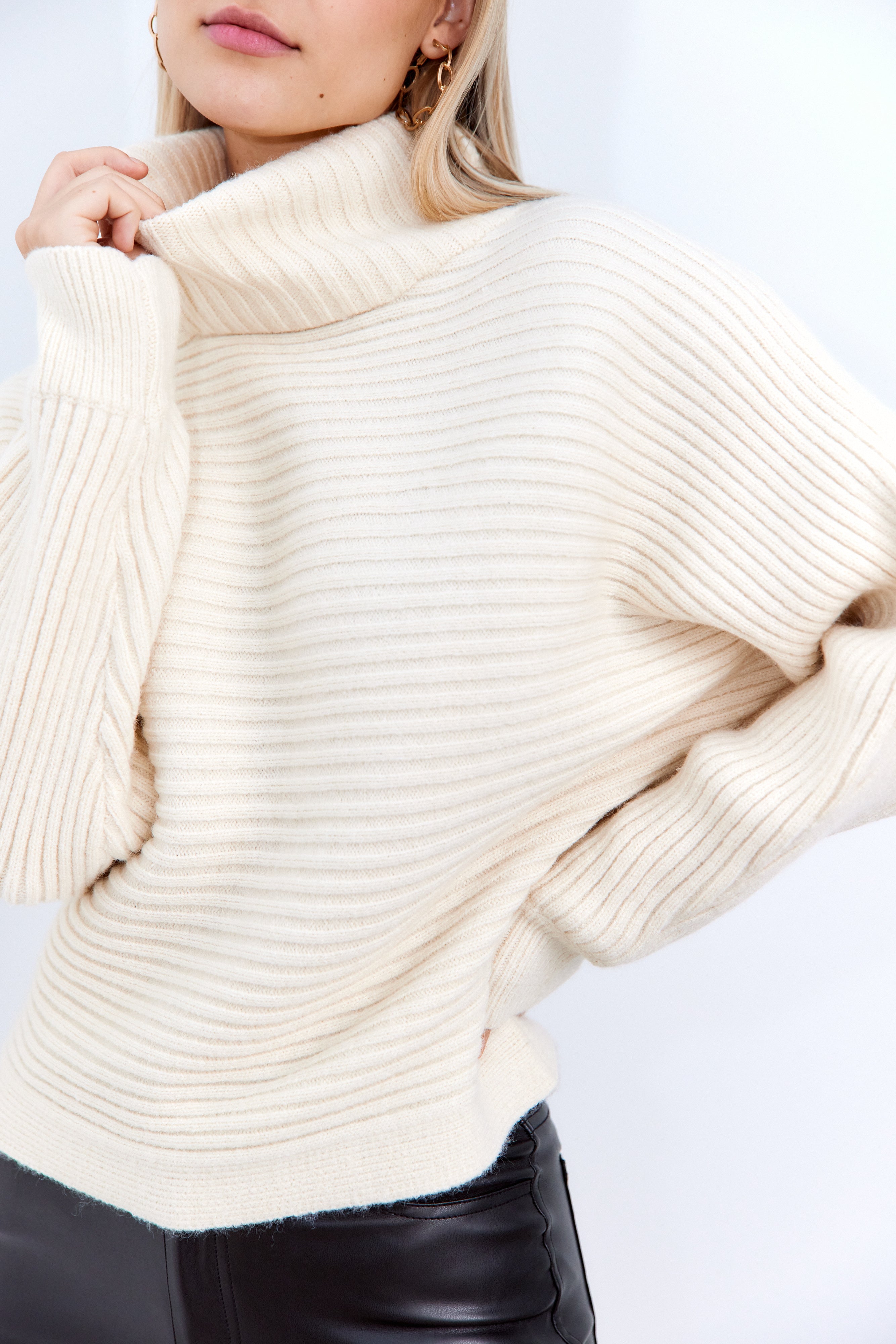 Heidi Turtleneck Sweater - fab'rik