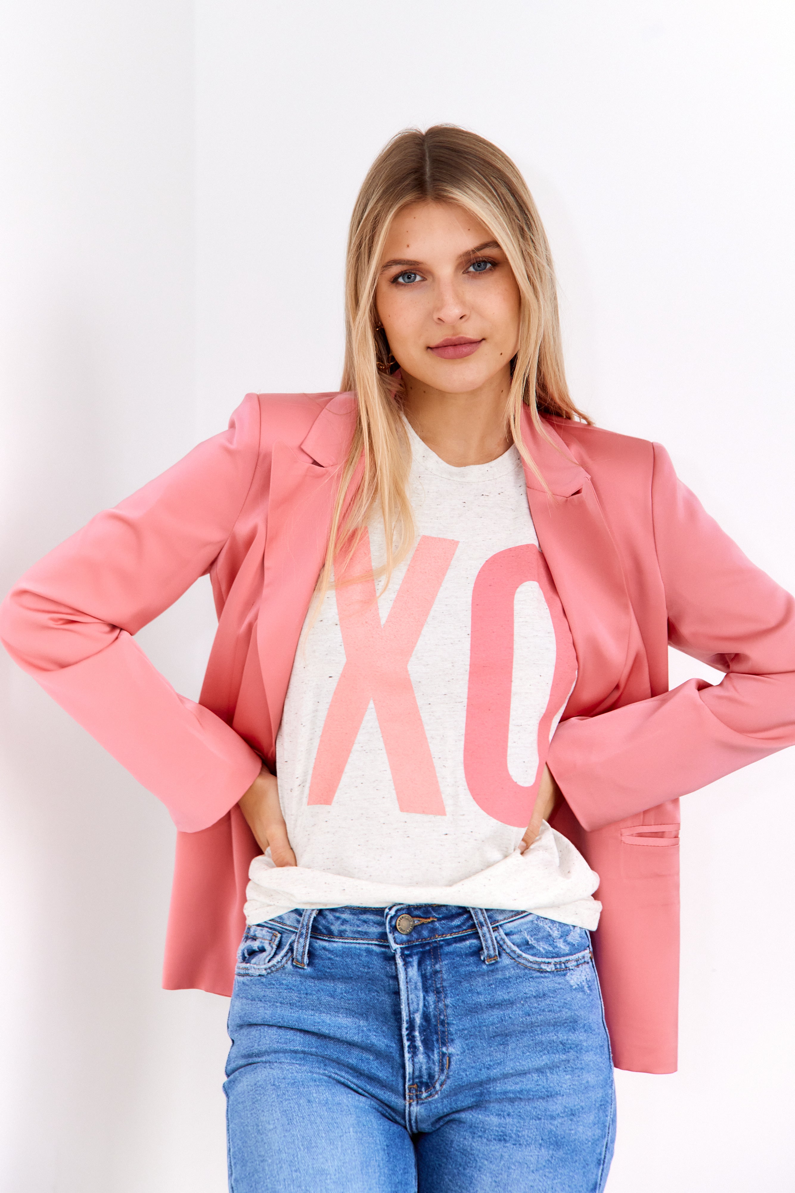 XO Oversized Graphic Tee - fab'rik