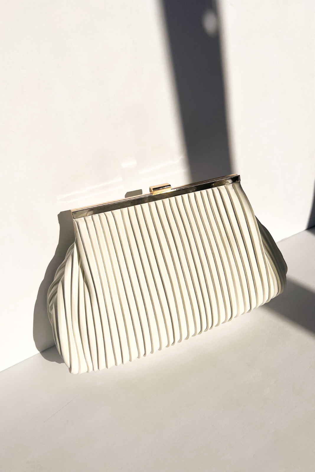 Roselle Pleated Clutch - fab'rik