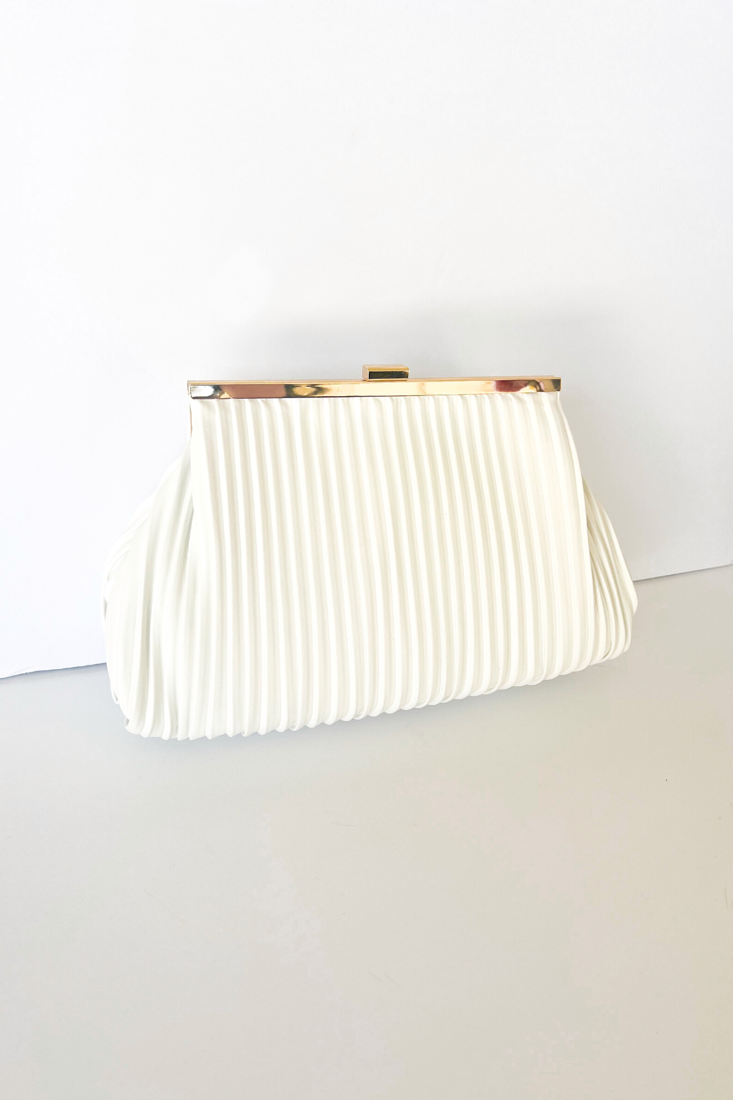 Roselle Pleated Clutch - fab'rik