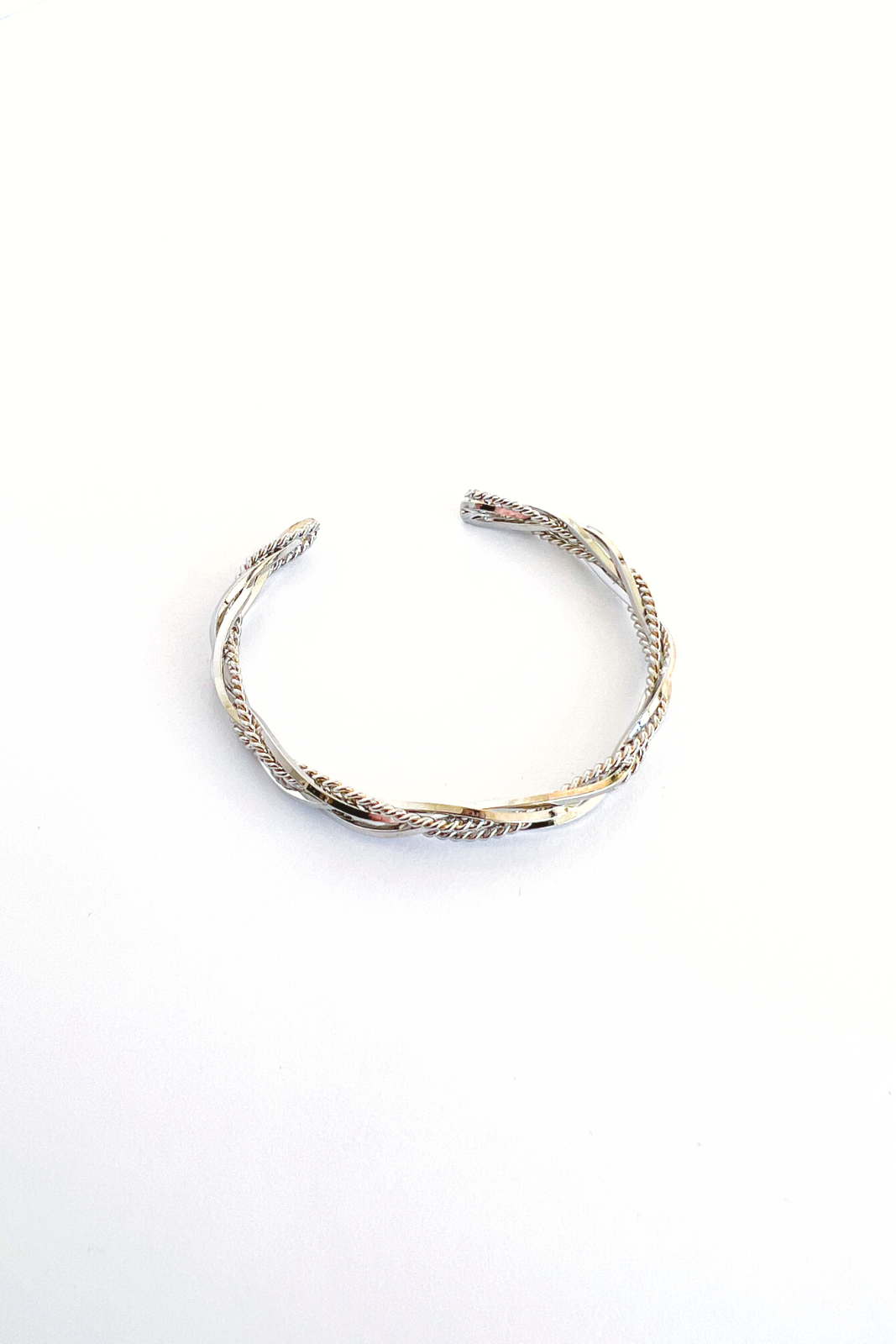 Stella Textured Twist Bracelet - fab'rik