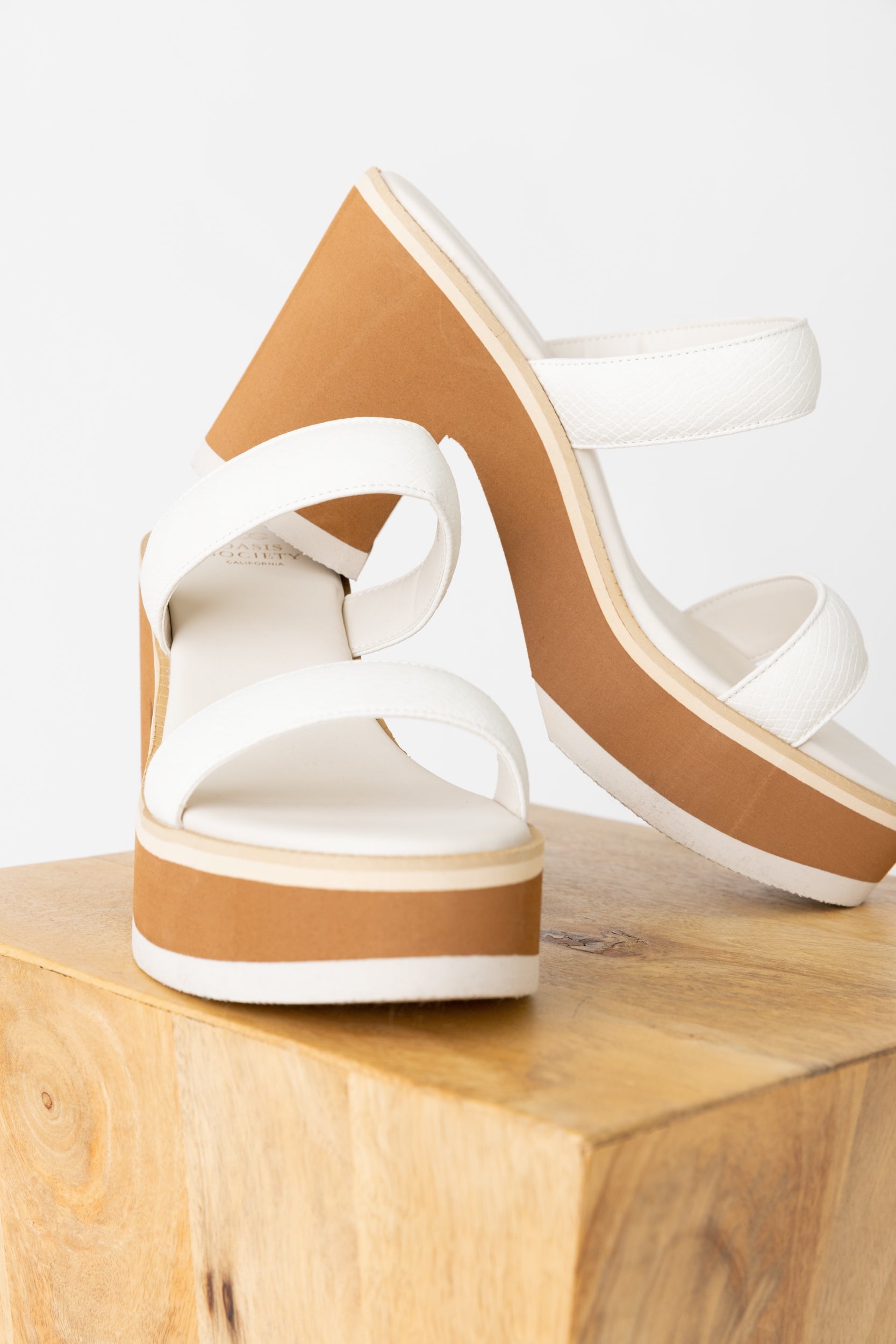 Daphne Chunky Platform Sandals - fab'rik